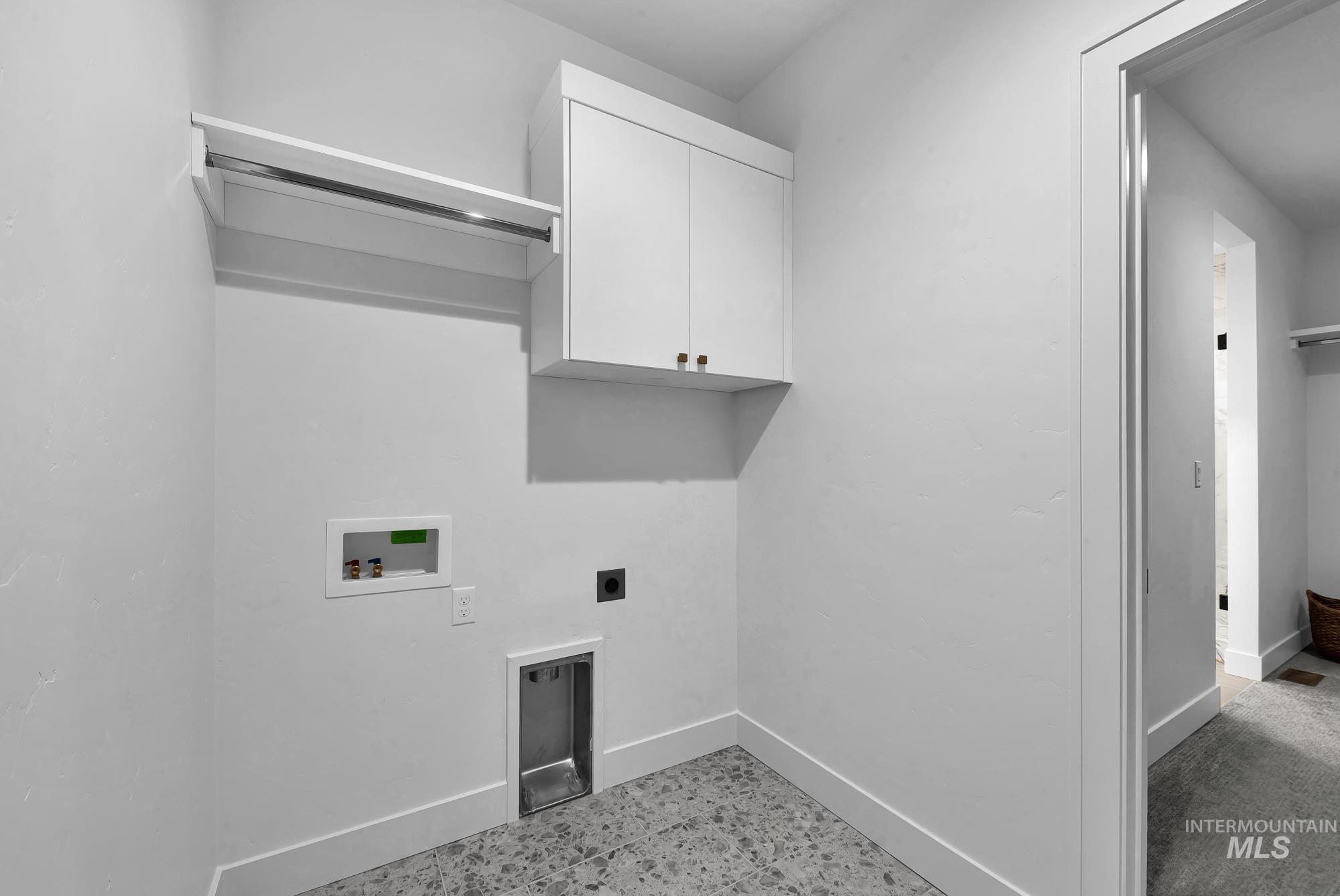 9675 W Snow Wolf Ln, Star, Idaho 83669, 3 Bedrooms, 2 Bathrooms, Residential For Sale, Price $634,900,MLS 98976226