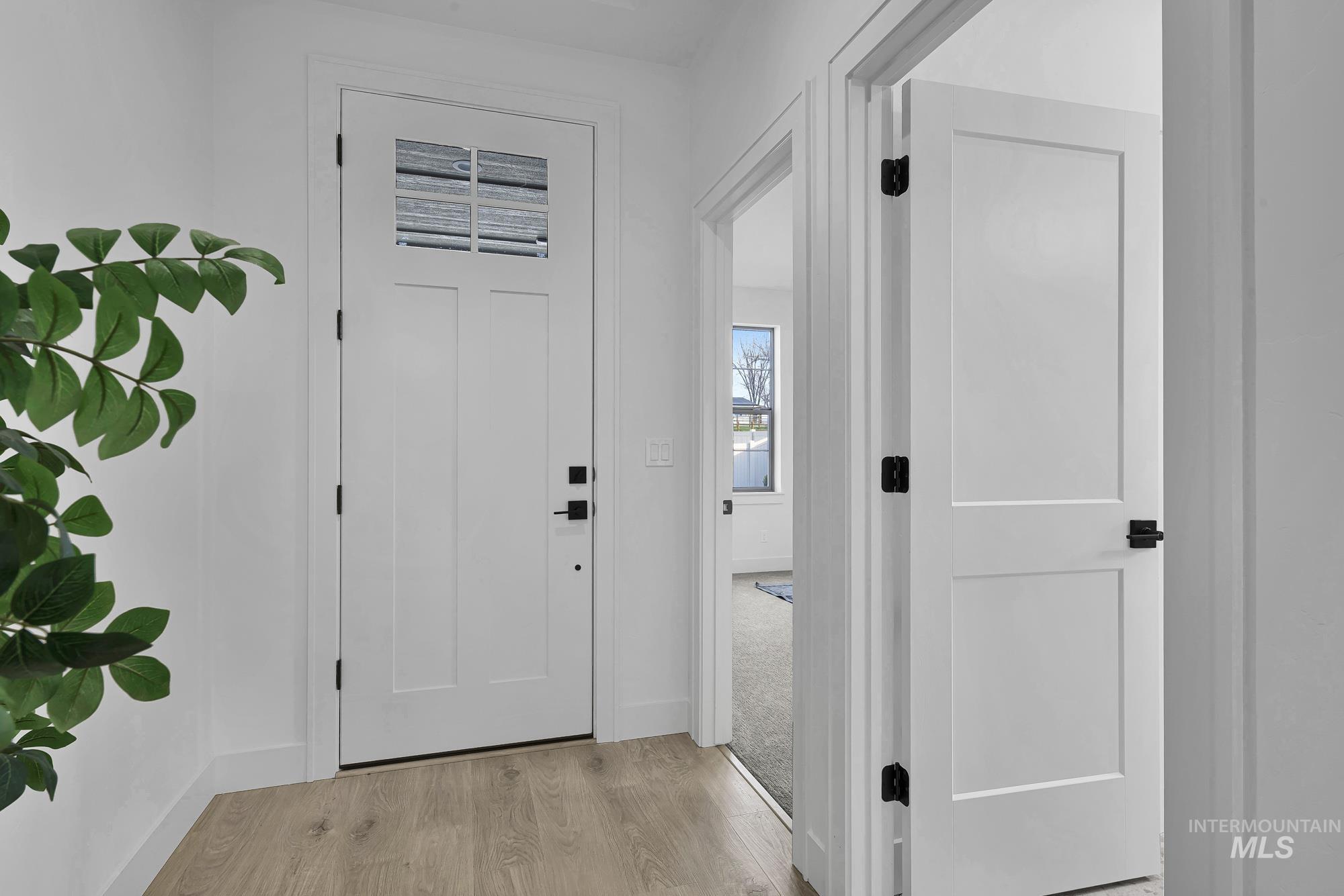 9675 W Snow Wolf Ln, Star, Idaho 83669, 3 Bedrooms, 2 Bathrooms, Residential For Sale, Price $634,900,MLS 98976226