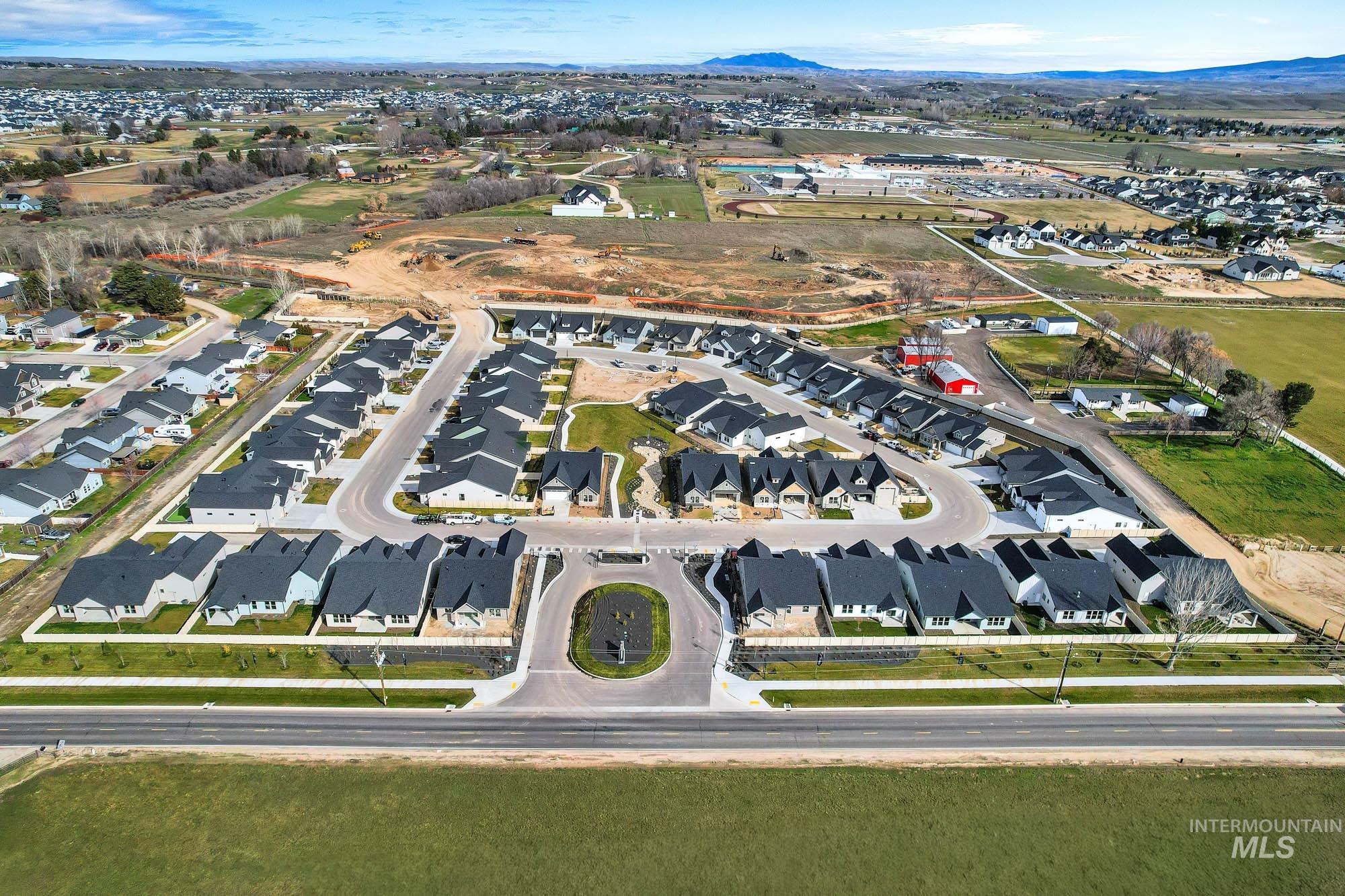 9675 W Snow Wolf Ln, Star, Idaho 83669, 3 Bedrooms, 2 Bathrooms, Residential For Sale, Price $634,900,MLS 98976226