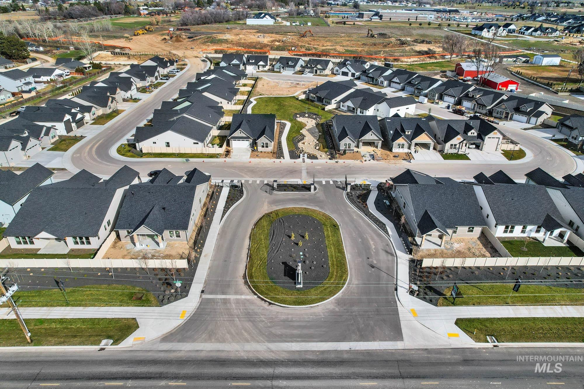 9675 W Snow Wolf Ln, Star, Idaho 83669, 3 Bedrooms, 2 Bathrooms, Residential For Sale, Price $634,900,MLS 98976226