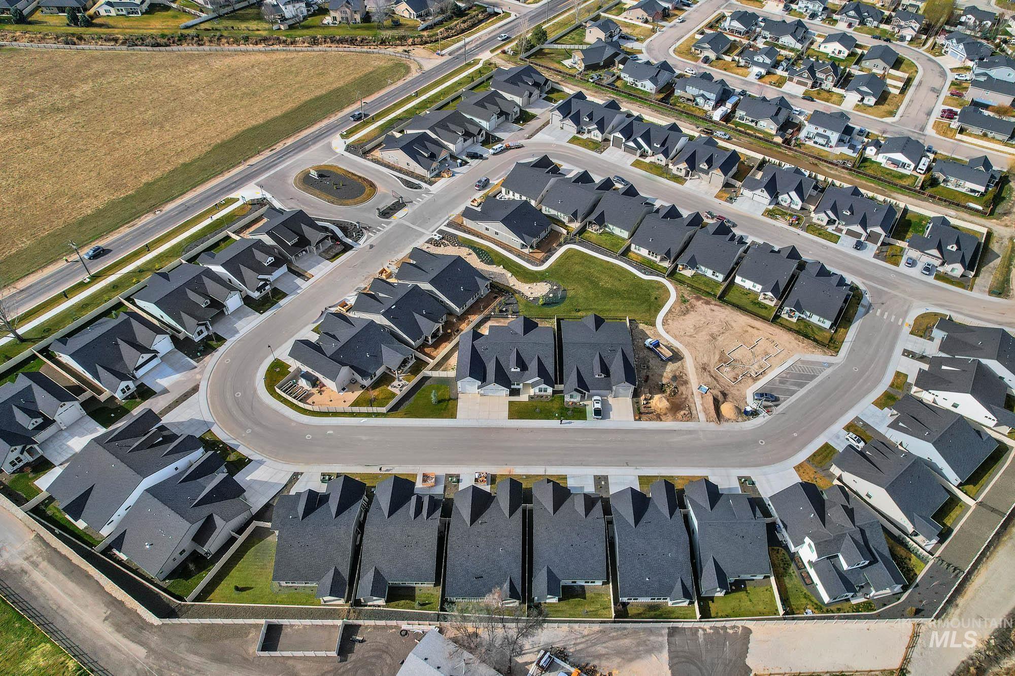 9675 W Snow Wolf Ln, Star, Idaho 83669, 3 Bedrooms, 2 Bathrooms, Residential For Sale, Price $634,900,MLS 98976226