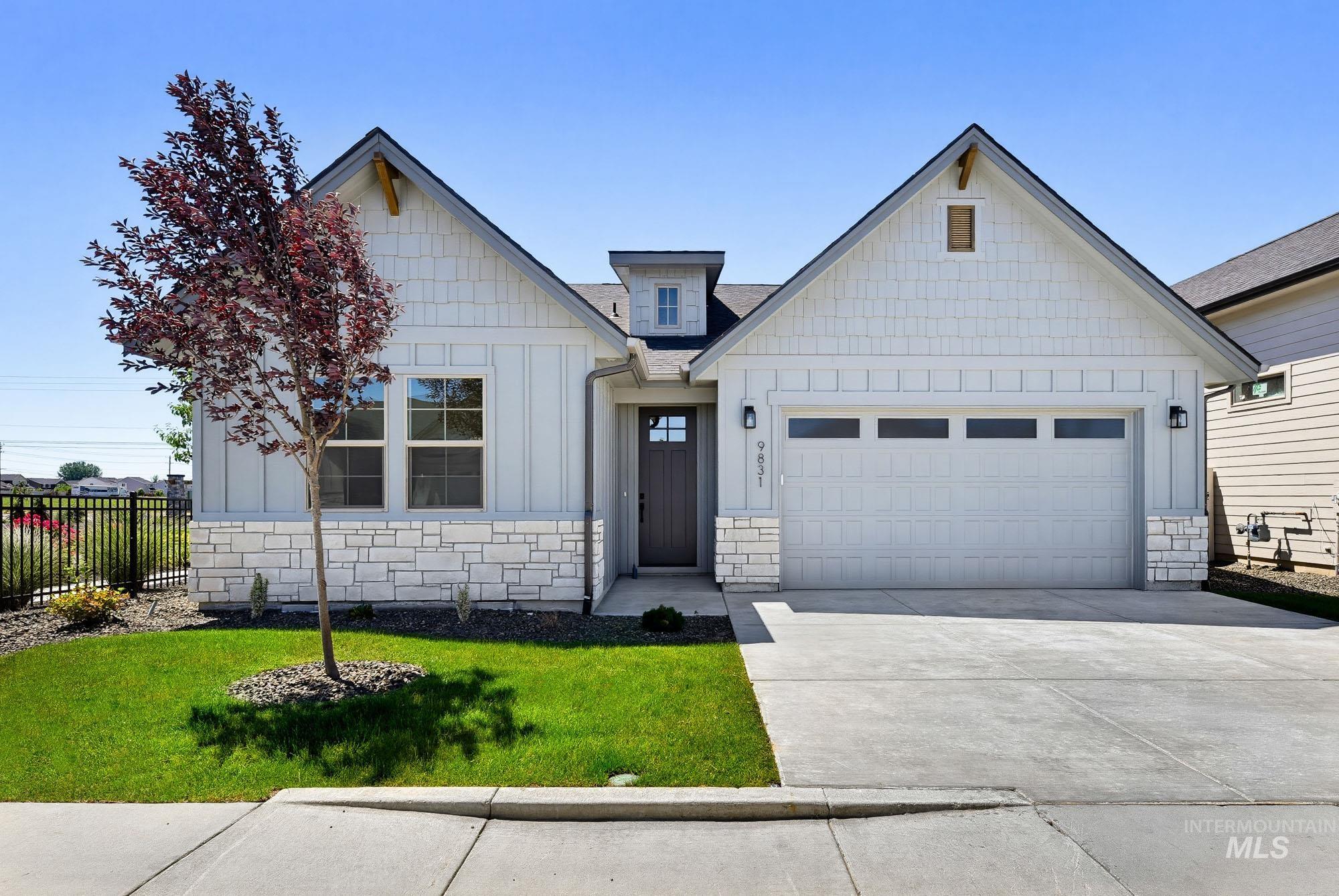 9831 W Snow Wolf Ln, Star, Idaho 83669, 3 Bedrooms, 2 Bathrooms, Residential For Sale, Price $529,900,MLS 98976231
