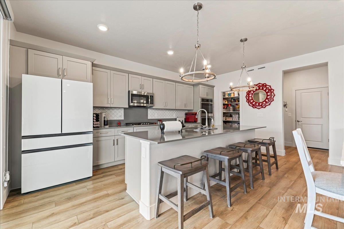 11211 Sopris Loop, Caldwell, Idaho 83605, 4 Bedrooms, 2.5 Bathrooms, Residential For Sale, Price $485,000,MLS 98976236