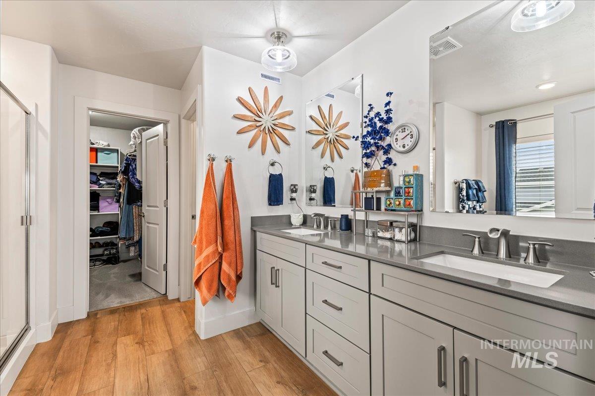 11211 Sopris Loop, Caldwell, Idaho 83605, 4 Bedrooms, 2.5 Bathrooms, Residential For Sale, Price $485,000,MLS 98976236