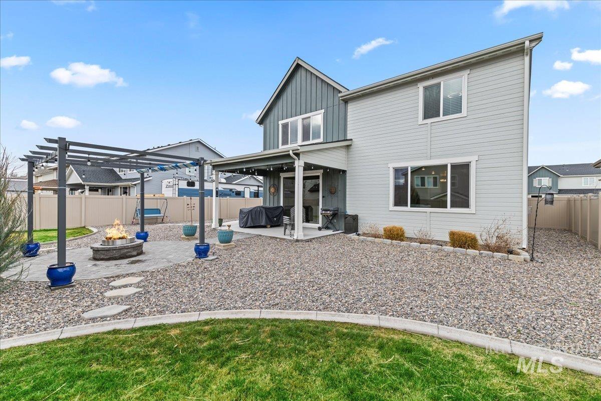 11211 Sopris Loop, Caldwell, Idaho 83605, 4 Bedrooms, 2.5 Bathrooms, Residential For Sale, Price $485,000,MLS 98976236