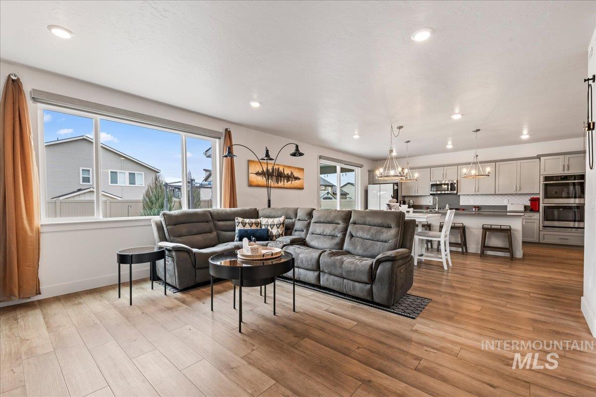 11211 Sopris Loop, Caldwell, Idaho 83605, 4 Bedrooms, 2.5 Bathrooms, Residential For Sale, Price $485,000,MLS 98976236