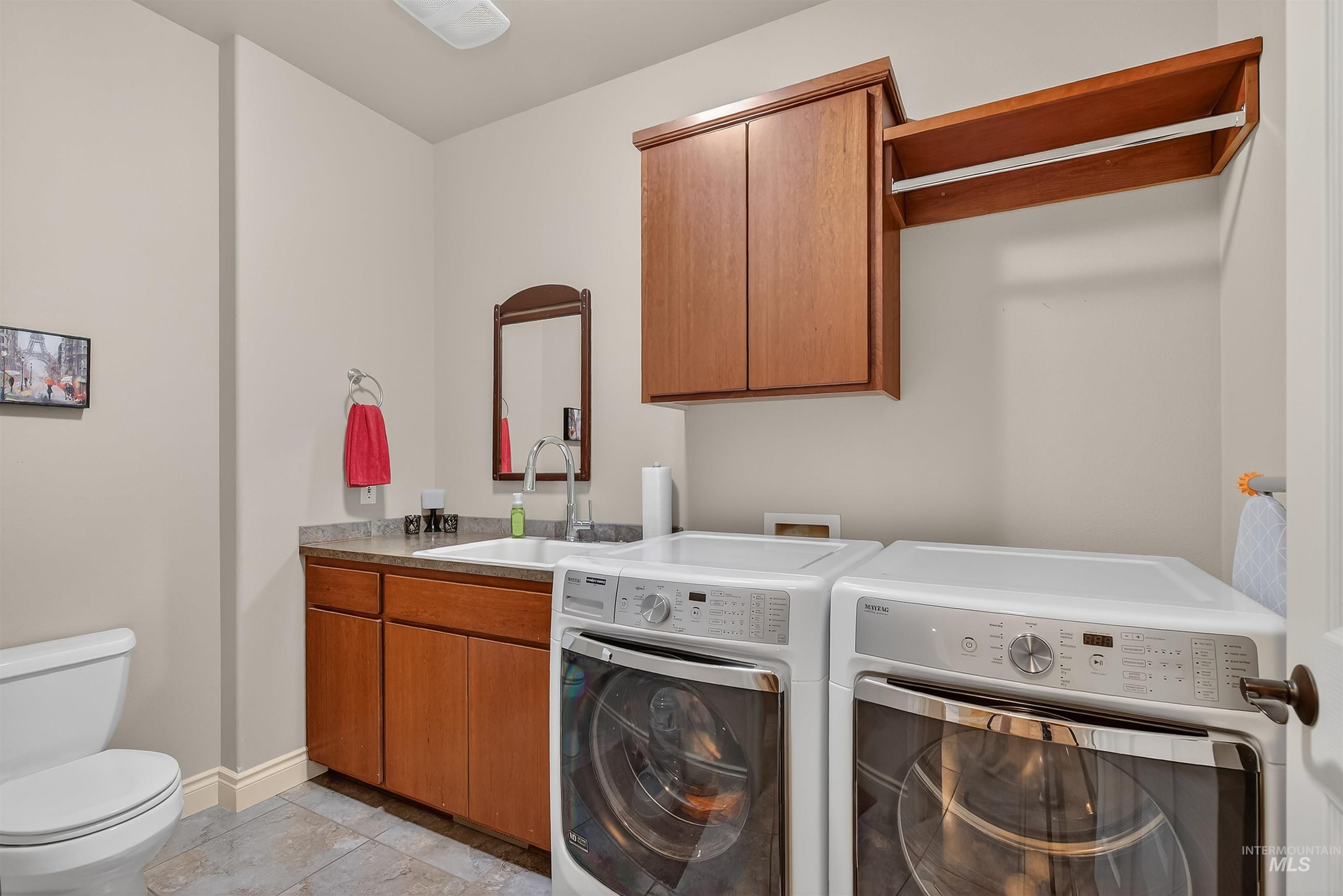 2285 Pitchstone Drive, Clarkston, Washington 99403, 3 Bedrooms, 2.5 Bathrooms, Residential For Sale, Price $660,000, 98976237