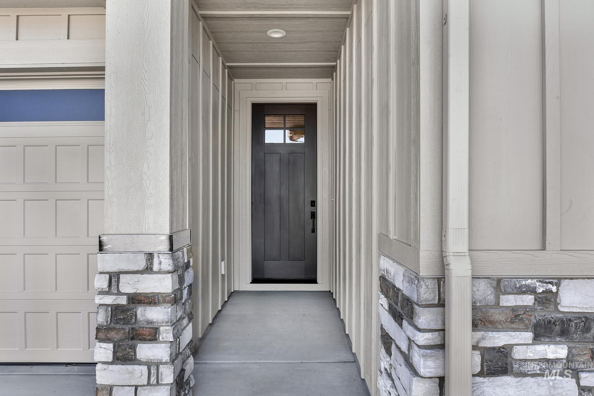 9855 W Snow Wolf Ln, Star, Idaho 83669, 3 Bedrooms, 2 Bathrooms, Residential For Sale, Price $719,900,MLS 98976238