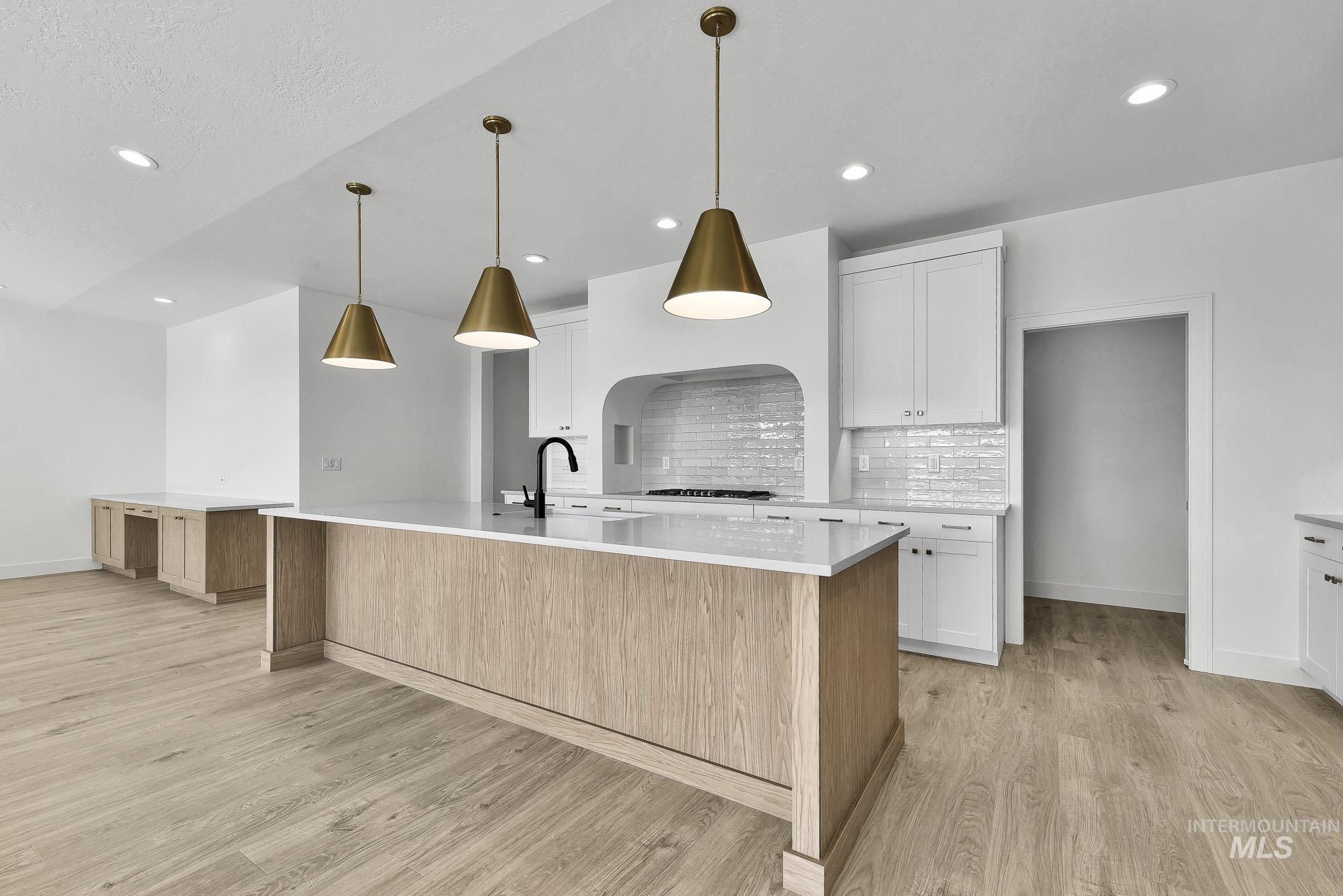 9855 W Snow Wolf Ln, Star, Idaho 83669, 3 Bedrooms, 2 Bathrooms, Residential For Sale, Price $719,900,MLS 98976238