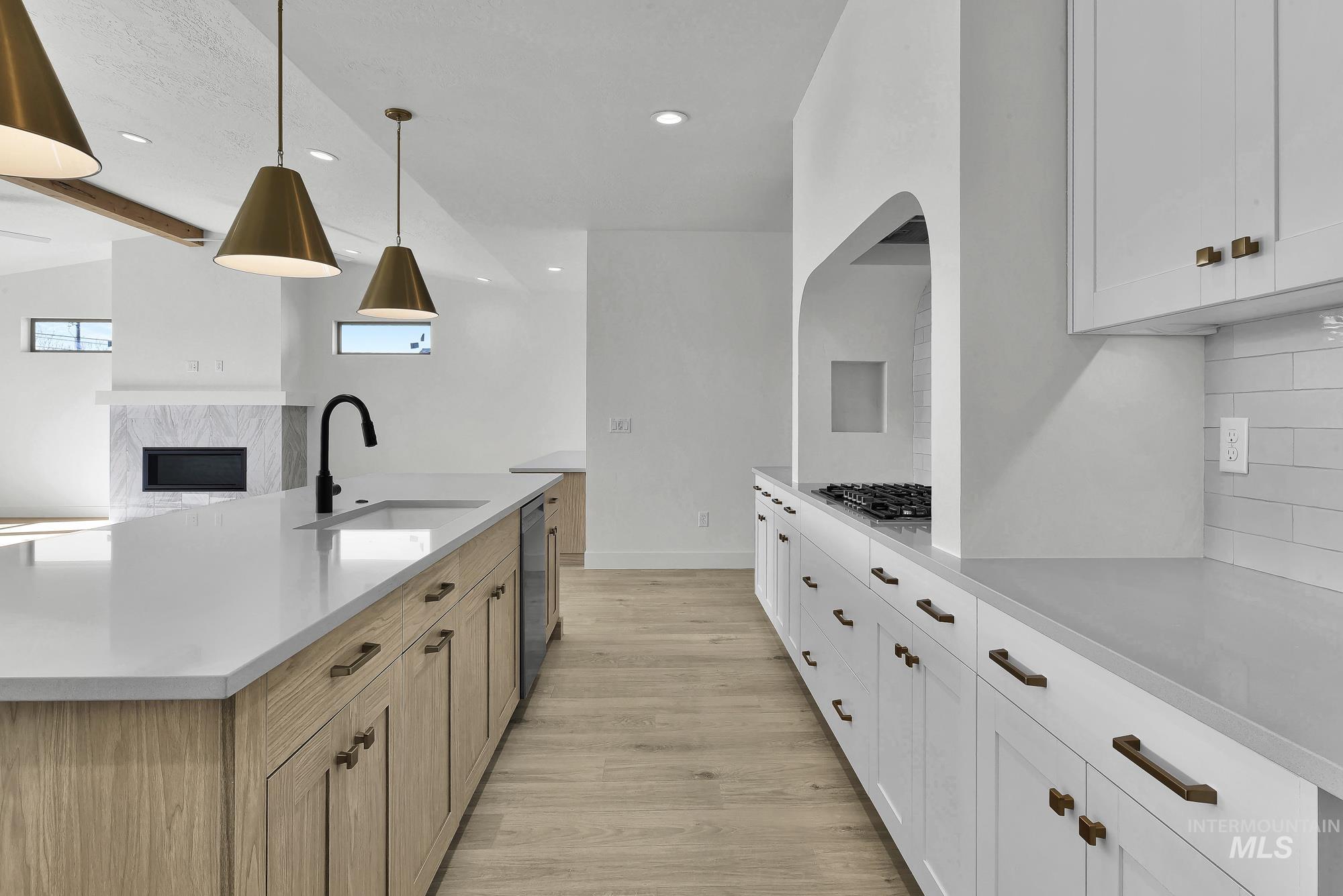 9855 W Snow Wolf Ln, Star, Idaho 83669, 3 Bedrooms, 2 Bathrooms, Residential For Sale, Price $719,900,MLS 98976238