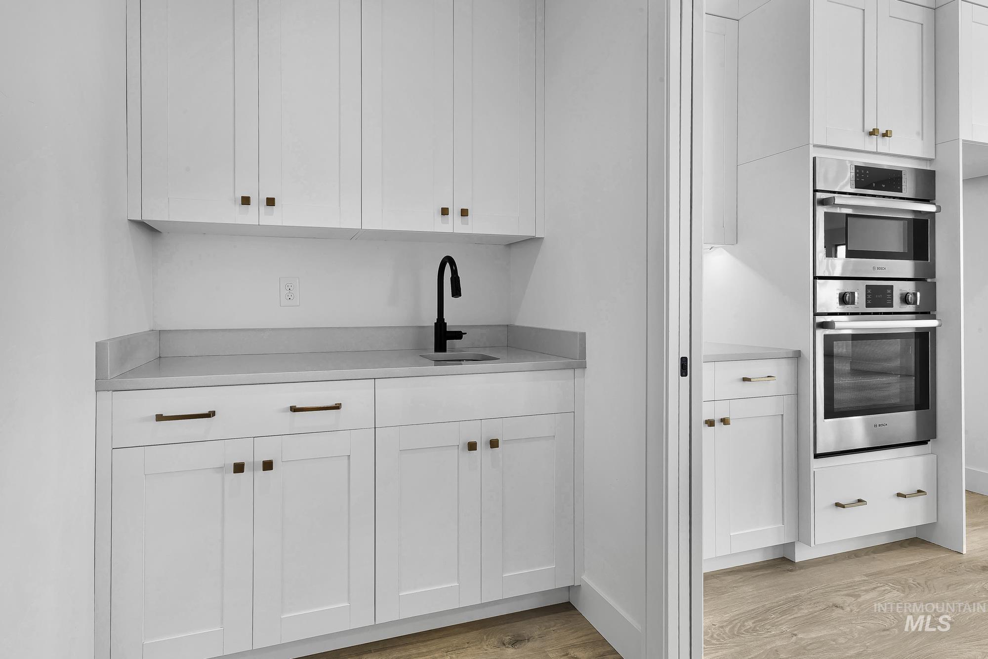 9855 W Snow Wolf Ln, Star, Idaho 83669, 3 Bedrooms, 2 Bathrooms, Residential For Sale, Price $719,900,MLS 98976238