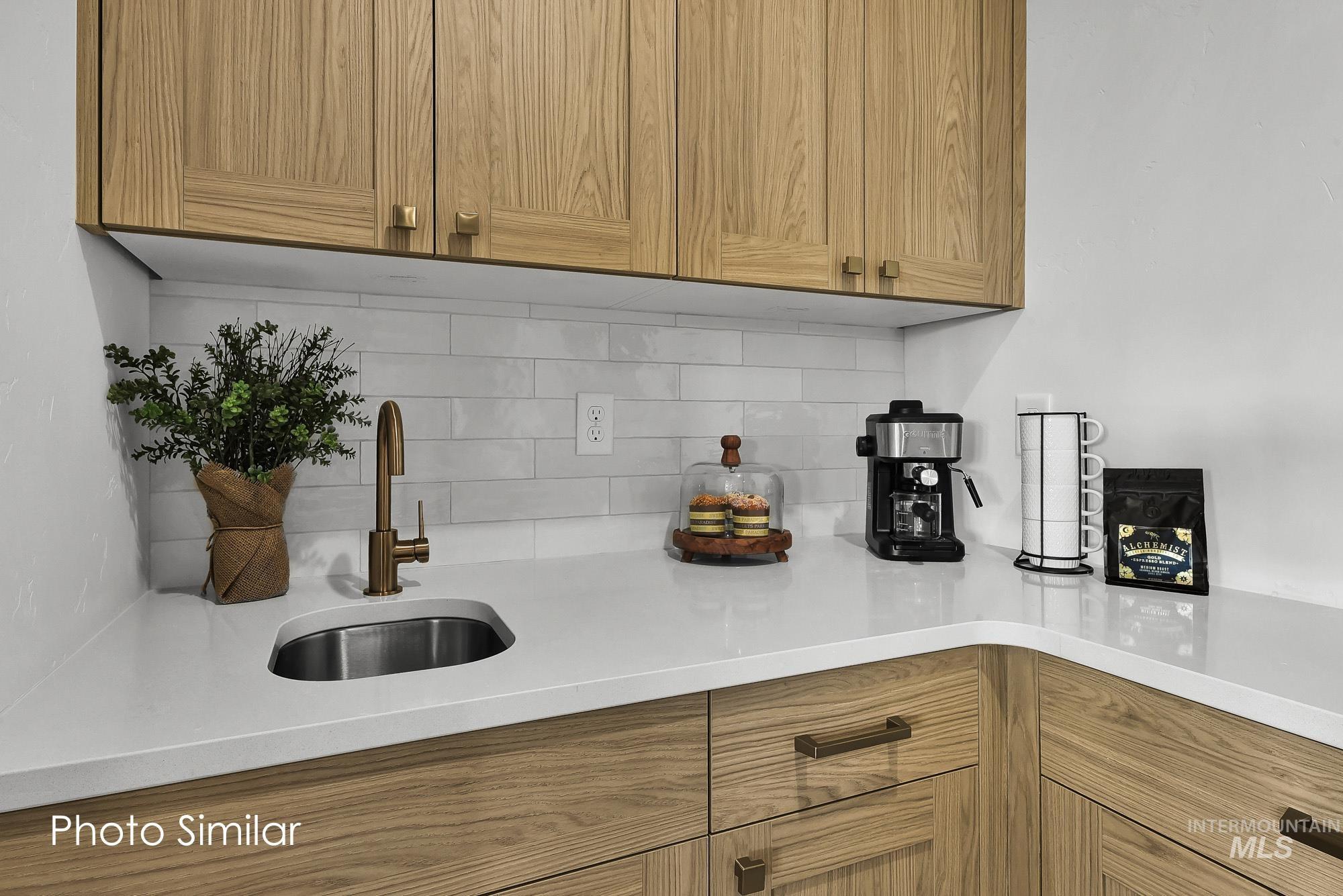 9855 W Snow Wolf Ln, Star, Idaho 83669, 3 Bedrooms, 2 Bathrooms, Residential For Sale, Price $719,900,MLS 98976238