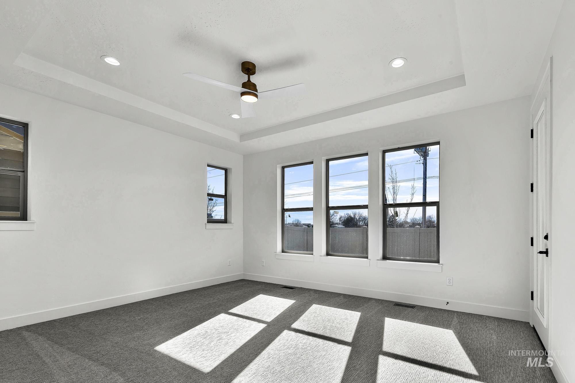 9855 W Snow Wolf Ln, Star, Idaho 83669, 3 Bedrooms, 2 Bathrooms, Residential For Sale, Price $719,900,MLS 98976238