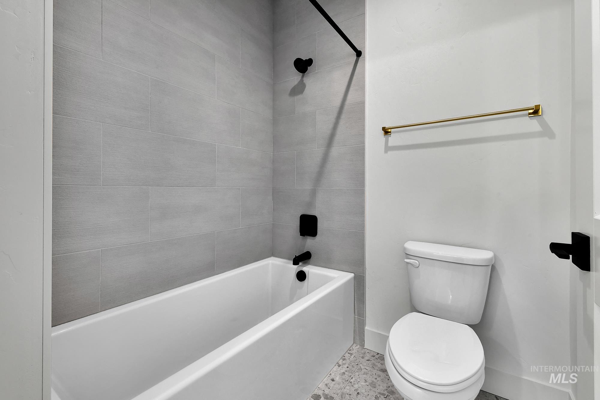 9855 W Snow Wolf Ln, Star, Idaho 83669, 3 Bedrooms, 2 Bathrooms, Residential For Sale, Price $719,900,MLS 98976238