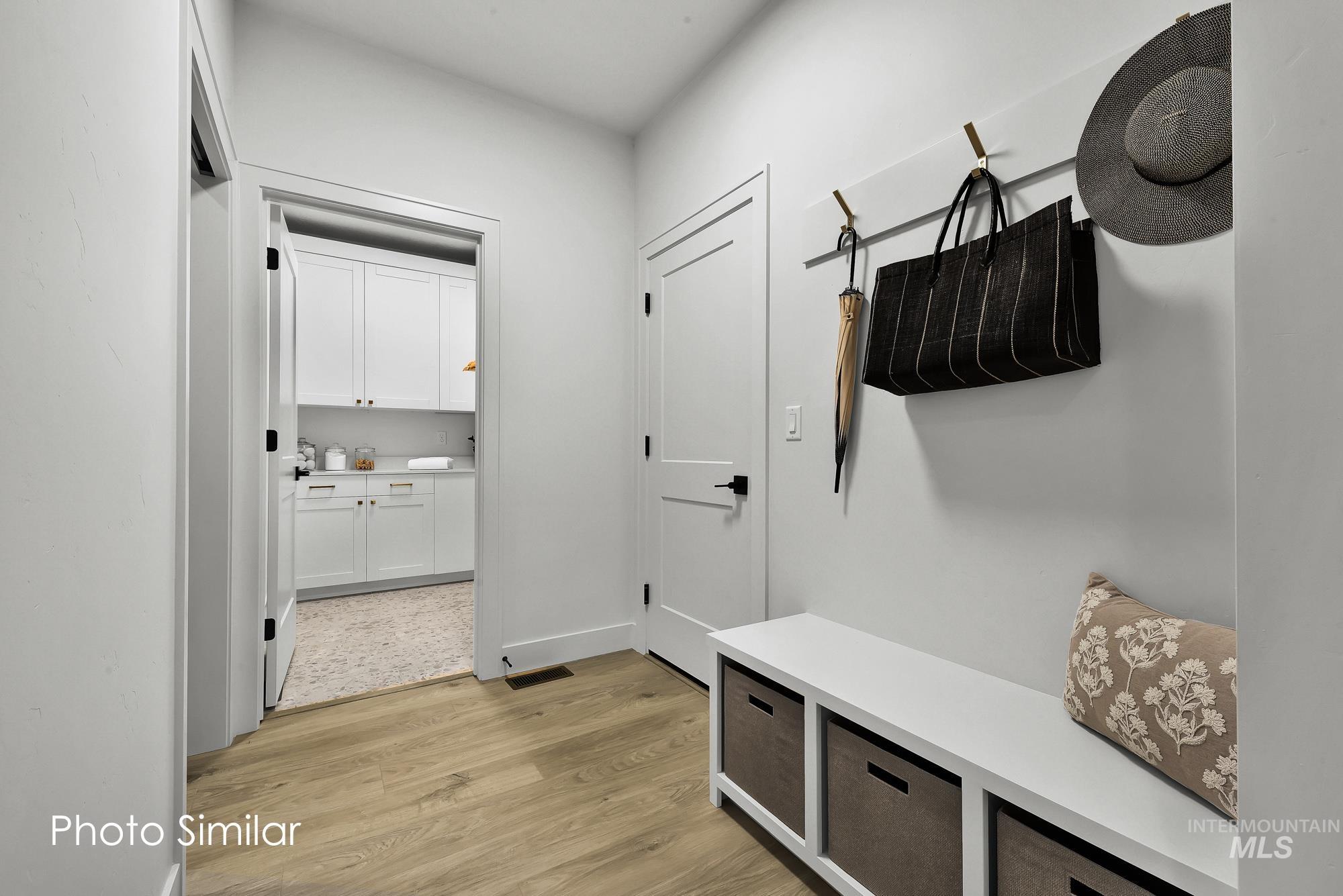 9855 W Snow Wolf Ln, Star, Idaho 83669, 3 Bedrooms, 2 Bathrooms, Residential For Sale, Price $719,900,MLS 98976238