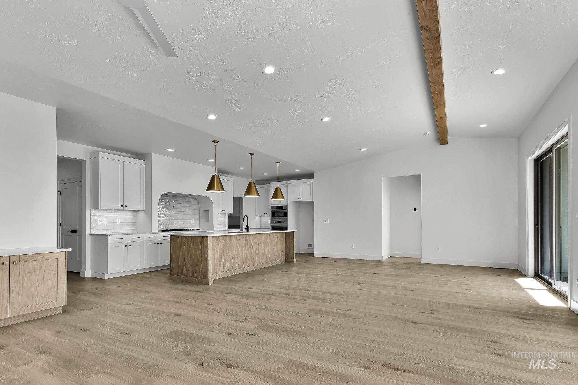 9855 W Snow Wolf Ln, Star, Idaho 83669, 3 Bedrooms, 2 Bathrooms, Residential For Sale, Price $719,900,MLS 98976238