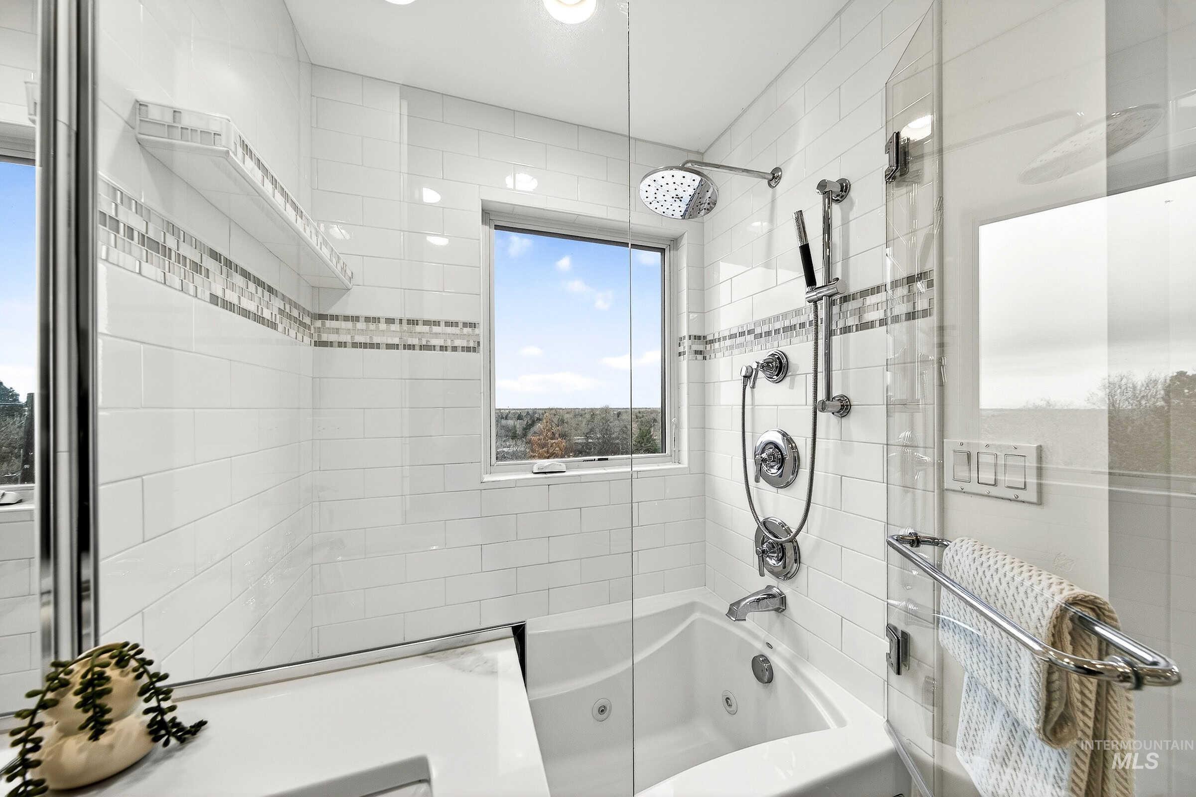 2109 W W Hillway Dr, Boise, Idaho 83702, 4 Bedrooms, 2.5 Bathrooms, Residential For Sale, Price $920,000, 98976242