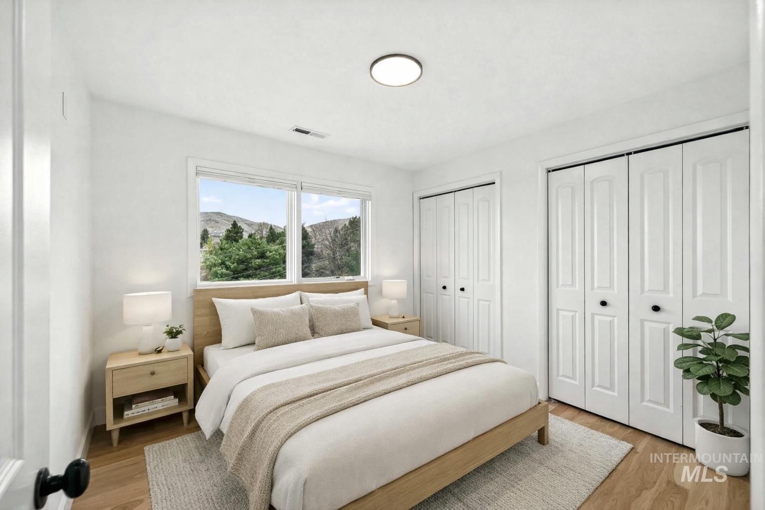 2109 W W Hillway Dr, Boise, Idaho 83702, 4 Bedrooms, 2.5 Bathrooms, Residential For Sale, Price $920,000,MLS 98976242