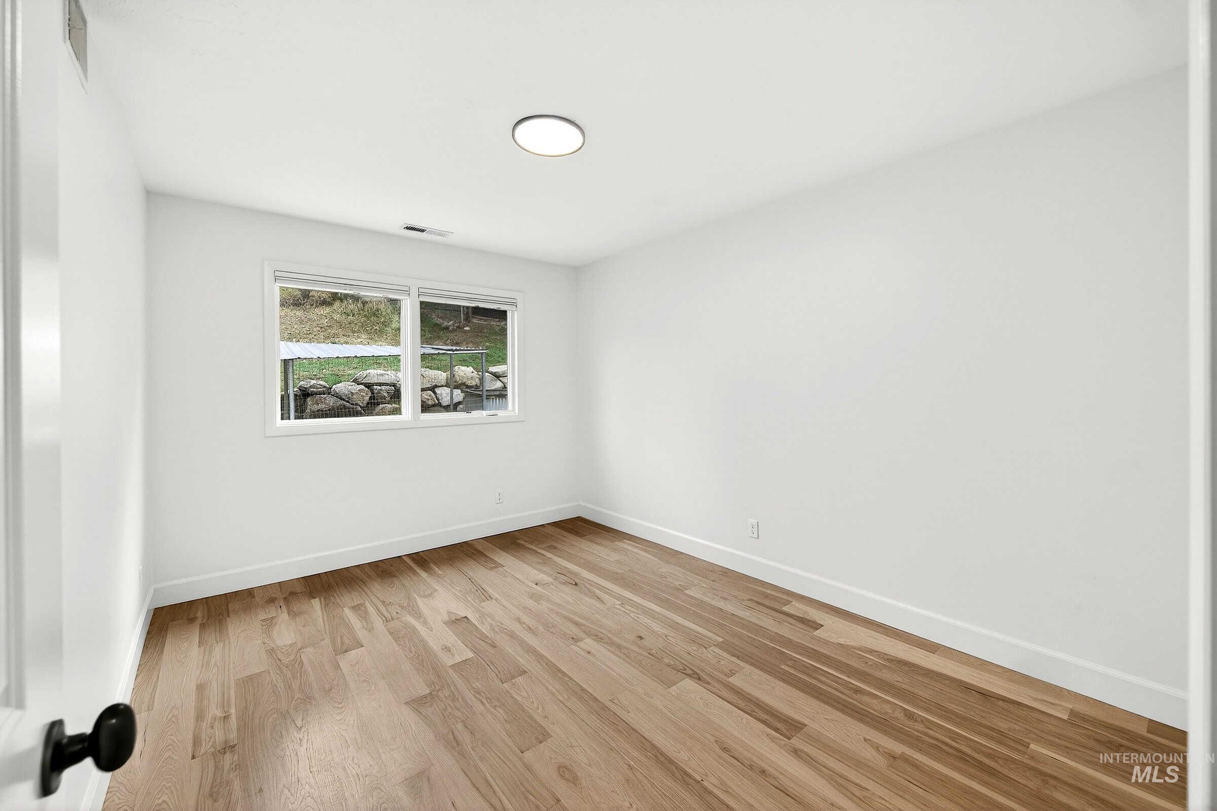 2109 W W Hillway Dr, Boise, Idaho 83702, 4 Bedrooms, 2.5 Bathrooms, Residential For Sale, Price $920,000, 98976242