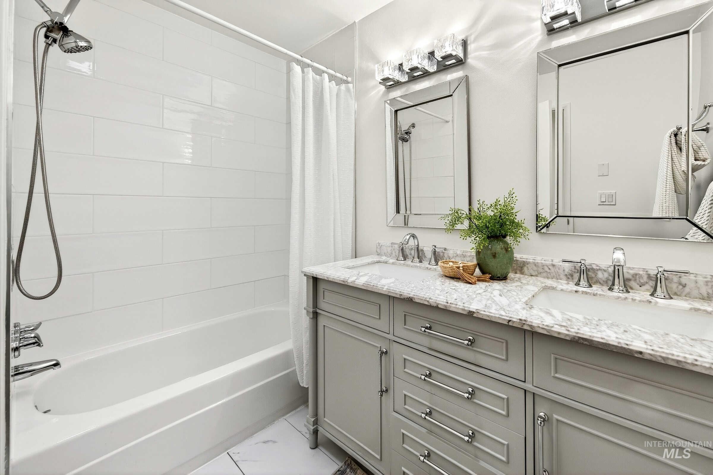 2109 W W Hillway Dr, Boise, Idaho 83702, 4 Bedrooms, 2.5 Bathrooms, Residential For Sale, Price $920,000,MLS 98976242