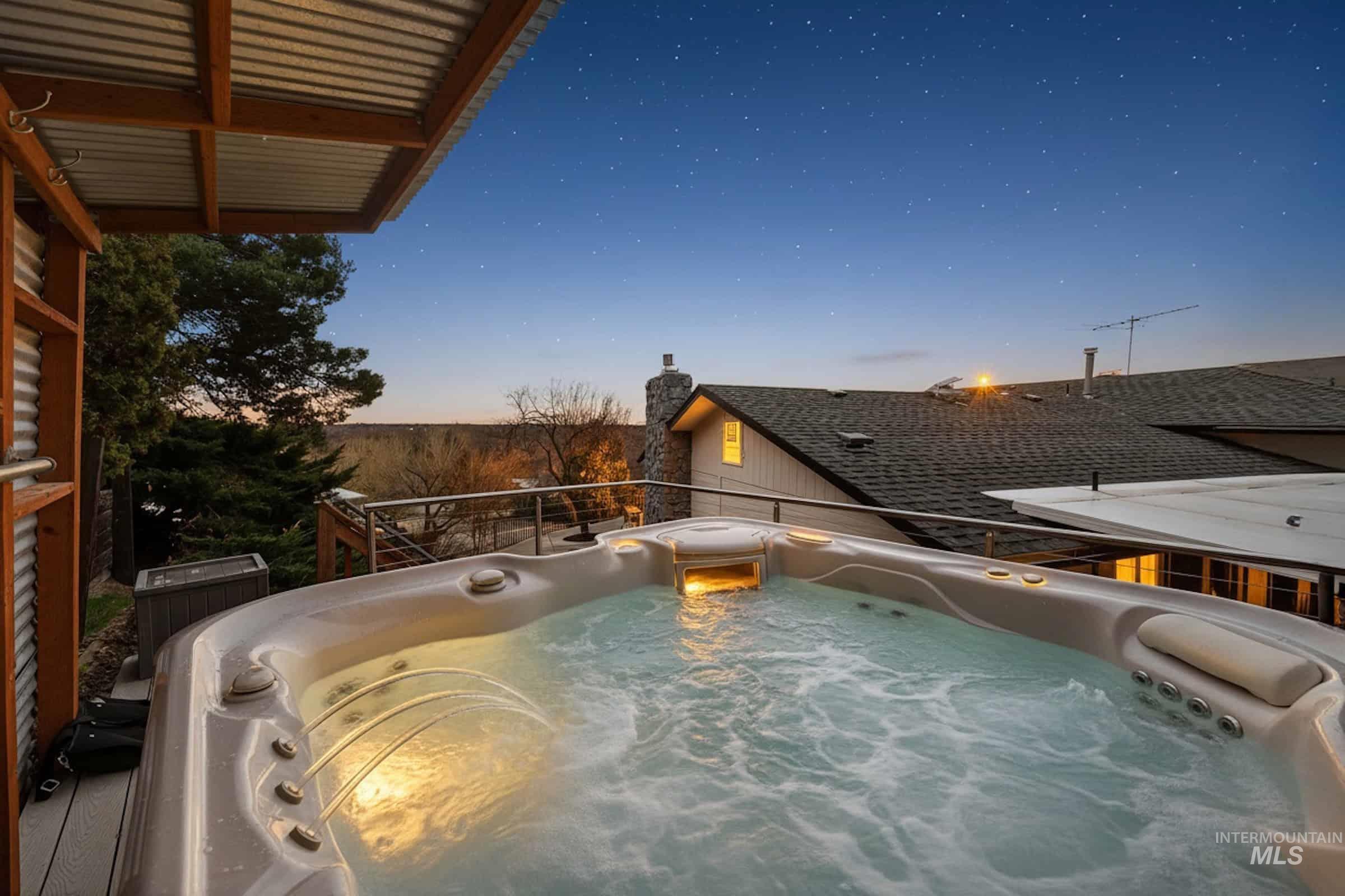 2109 W W Hillway Dr, Boise, Idaho 83702, 4 Bedrooms, 2.5 Bathrooms, Residential For Sale, Price $920,000, 98976242