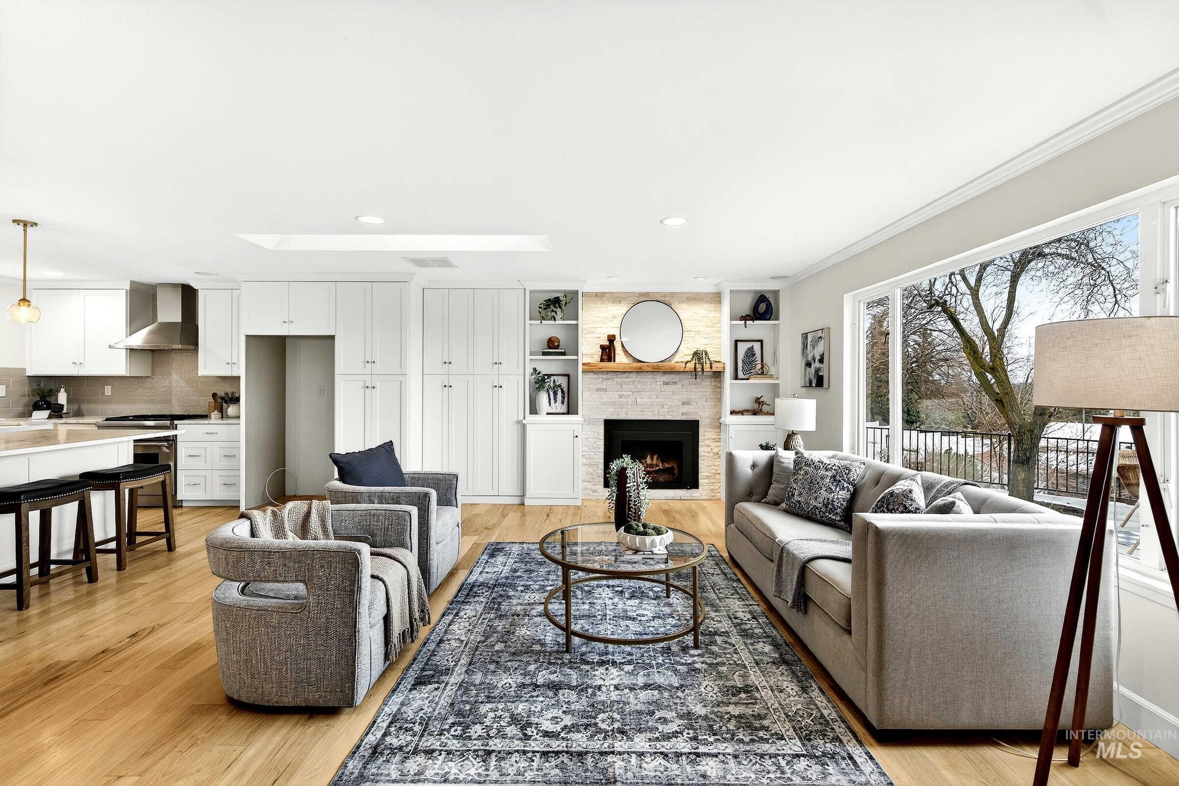 2109 W W Hillway Dr, Boise, Idaho 83702, 4 Bedrooms, 2.5 Bathrooms, Residential For Sale, Price $920,000, 98976242