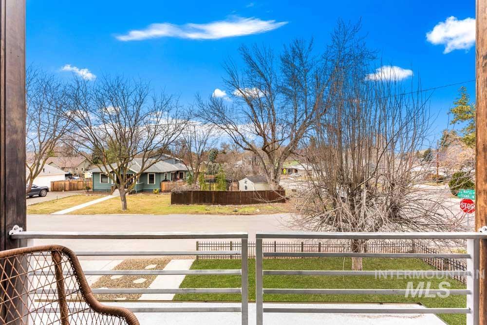 522 N Maple Avenue, Boise, Idaho 83712, 5 Bedrooms, 2.5 Bathrooms, Residential For Sale, Price $895,000, 98976243