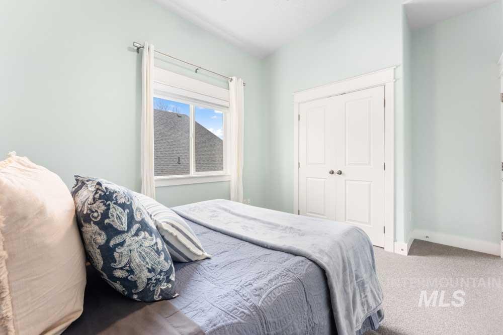 522 N Maple Avenue, Boise, Idaho 83712, 5 Bedrooms, 2.5 Bathrooms, Residential For Sale, Price $895,000, 98976243