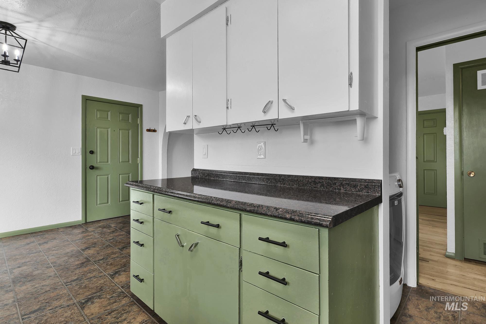 517 S Minnesota, Fruitland, Idaho 83619, 2 Bedrooms, 1 Bathroom, Residential For Sale, Price $285,000,MLS 98976247