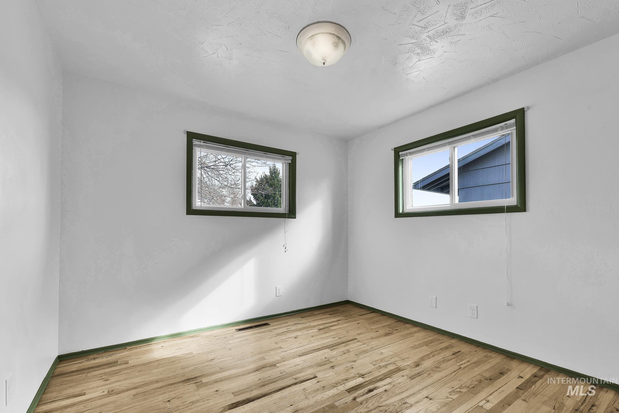 517 S Minnesota, Fruitland, Idaho 83619, 2 Bedrooms, 1 Bathroom, Residential For Sale, Price $285,000,MLS 98976247