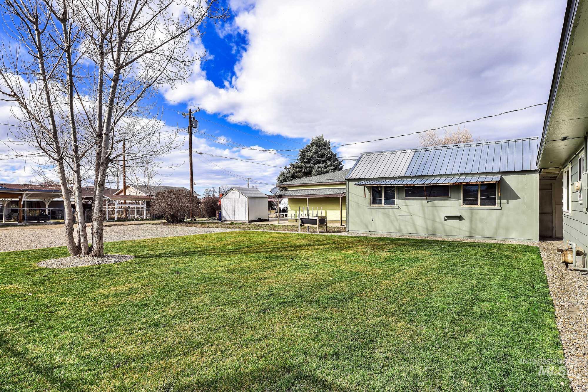 517 S Minnesota, Fruitland, Idaho 83619, 2 Bedrooms, 1 Bathroom, Residential For Sale, Price $285,000,MLS 98976247