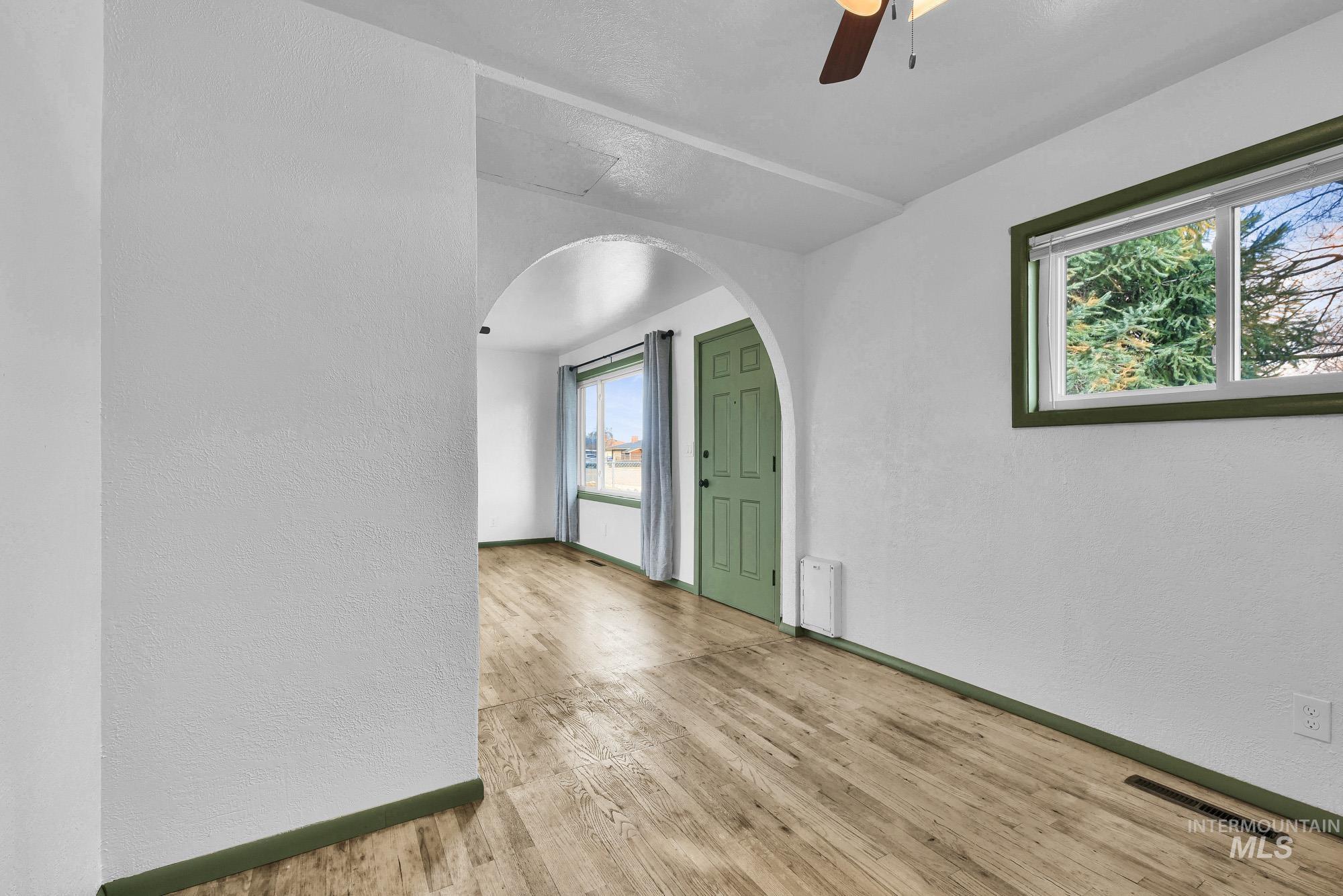 517 S Minnesota, Fruitland, Idaho 83619, 2 Bedrooms, 1 Bathroom, Residential For Sale, Price $285,000,MLS 98976247