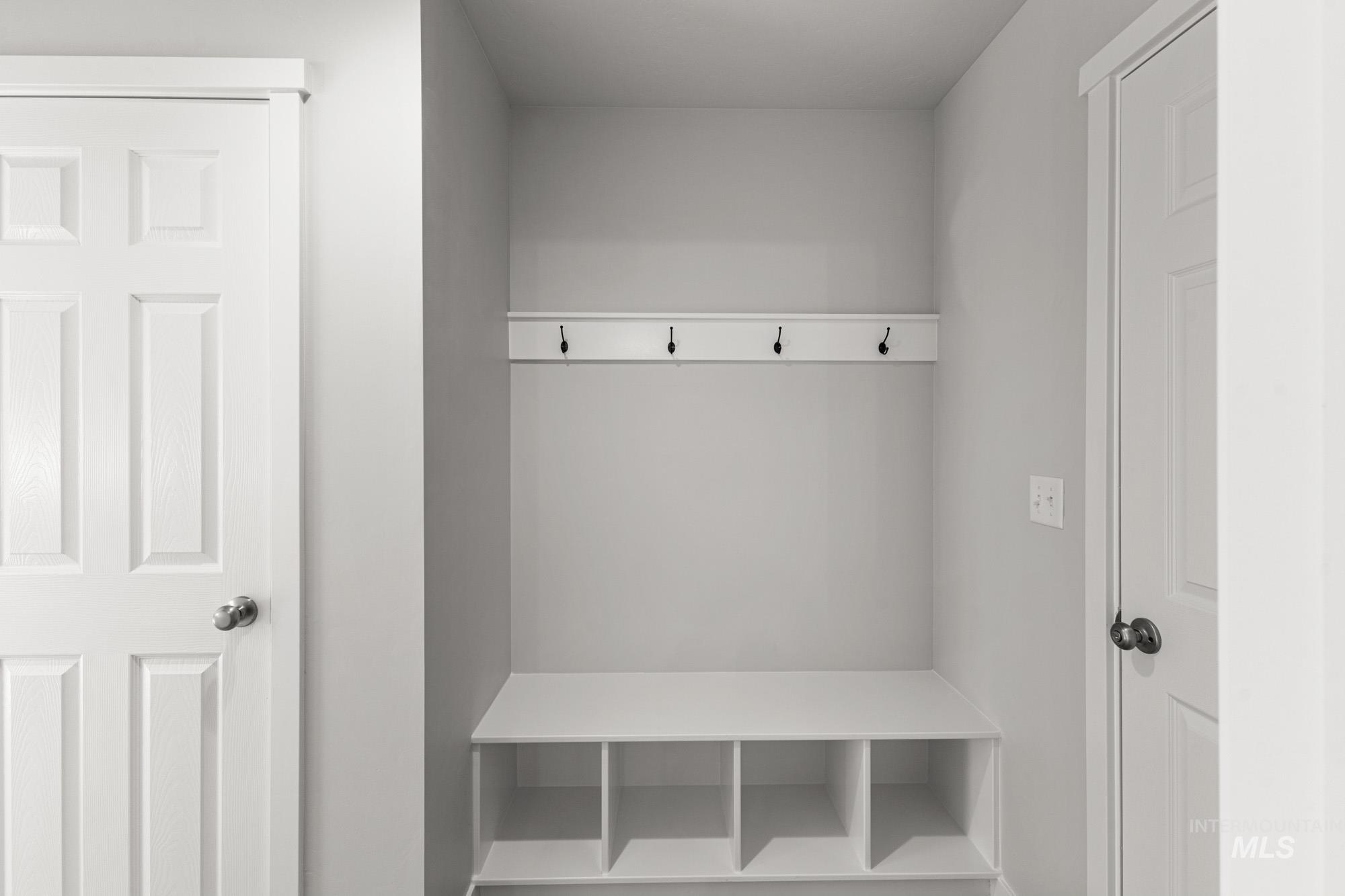 1715 N Birch St, Jerome, Idaho 83338, 4 Bedrooms, 2.5 Bathrooms, Residential For Sale, Price $474,990,MLS 98976248