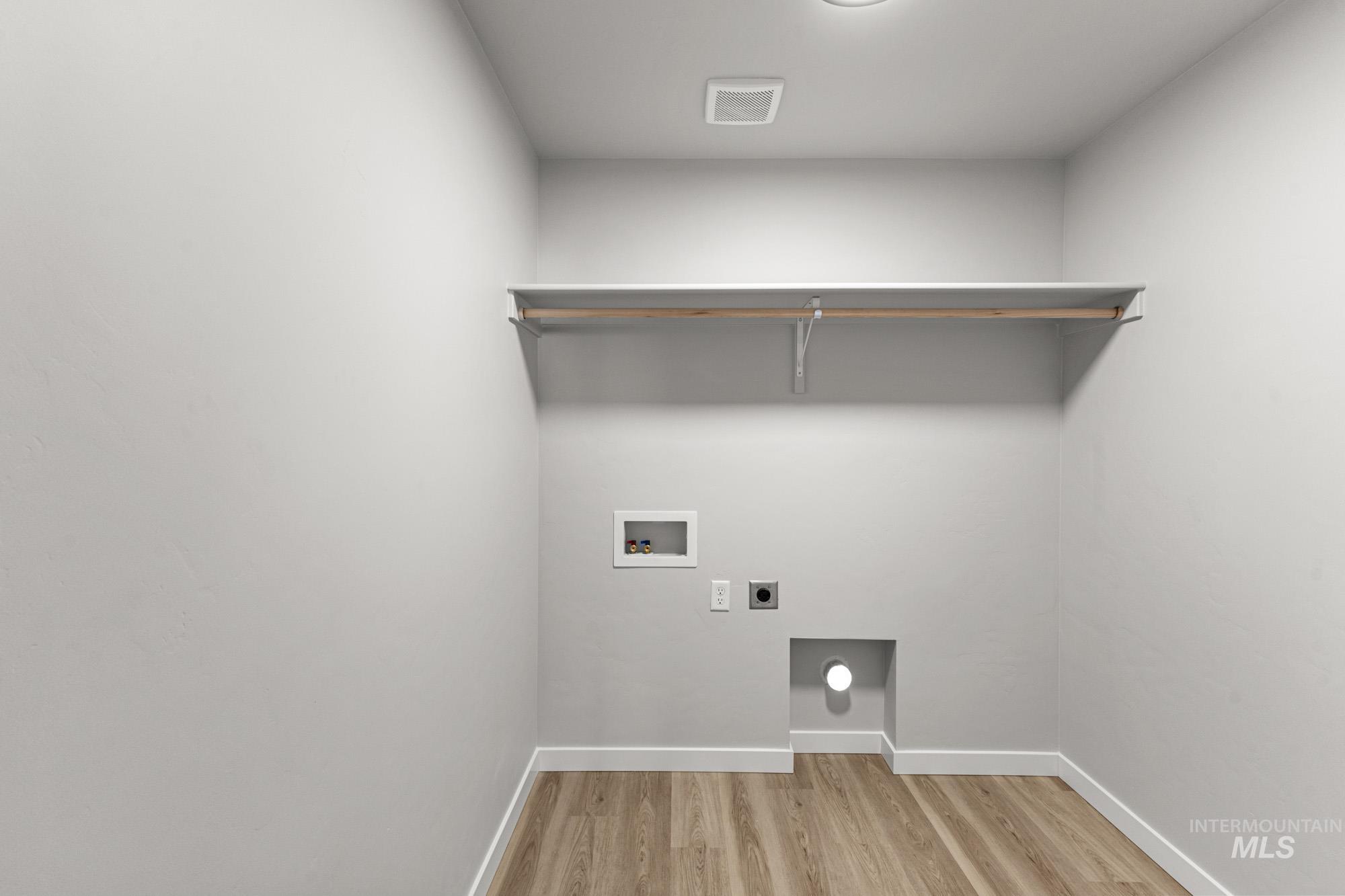 1715 N Birch St, Jerome, Idaho 83338, 4 Bedrooms, 2.5 Bathrooms, Residential For Sale, Price $474,990,MLS 98976248