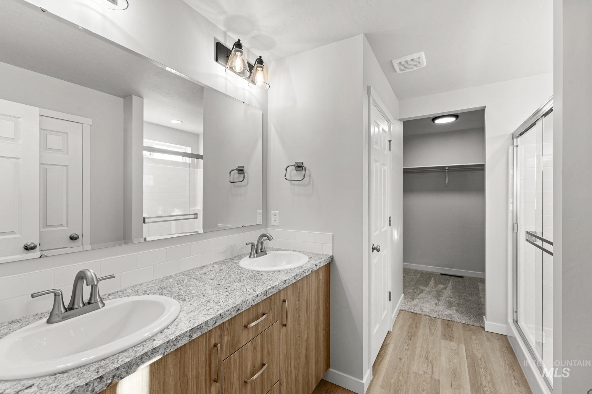 1715 N Birch St, Jerome, Idaho 83338, 4 Bedrooms, 2.5 Bathrooms, Residential For Sale, Price $474,990,MLS 98976248