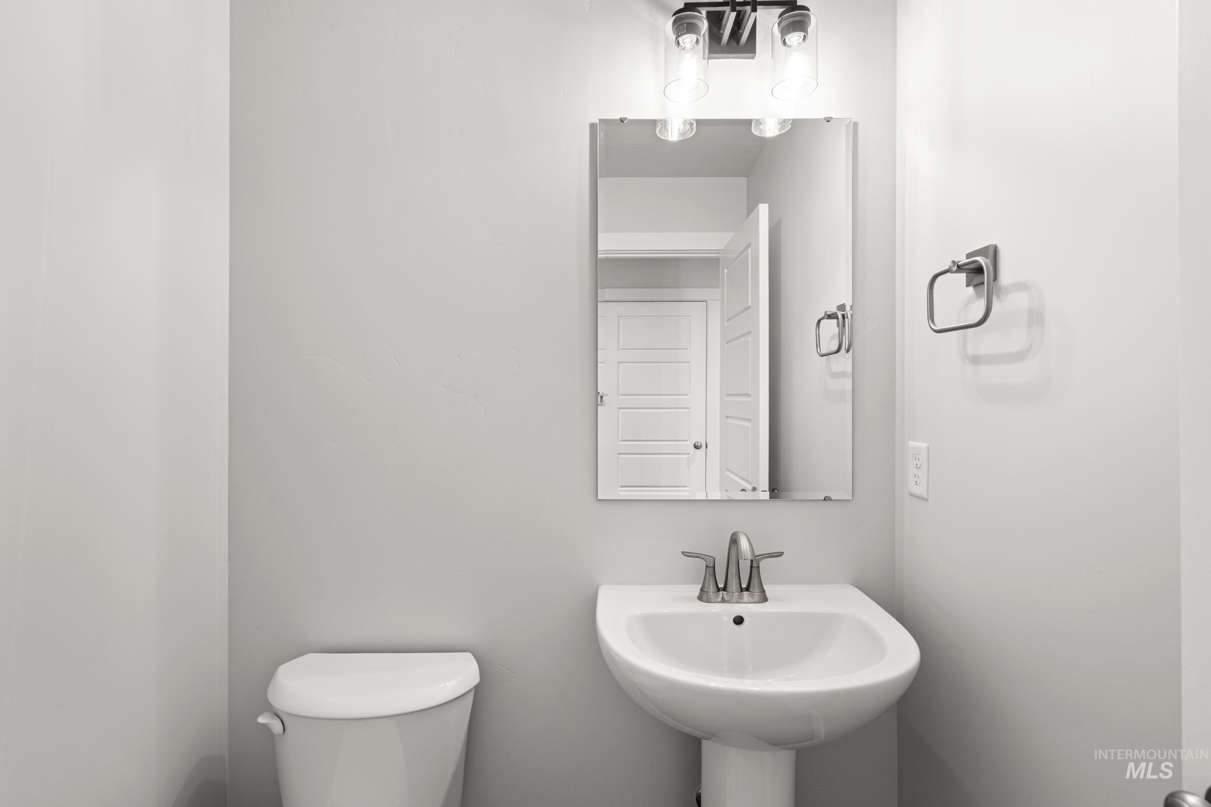 6646 W Black Butte Dr, Meridian, Idaho 83646, 4 Bedrooms, 2.5 Bathrooms, Residential For Sale, Price $509,990,MLS 98976249