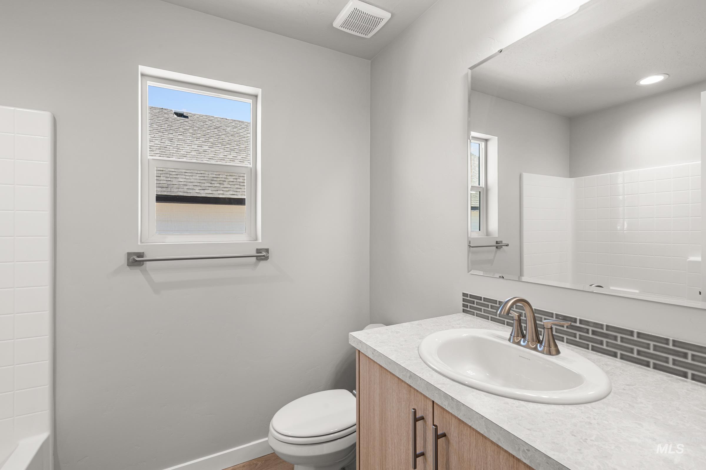 6642 W Black Butte Dr, Meridian, Idaho 83646, 3 Bedrooms, 2.5 Bathrooms, Residential For Sale, Price $499,990,MLS 98976251