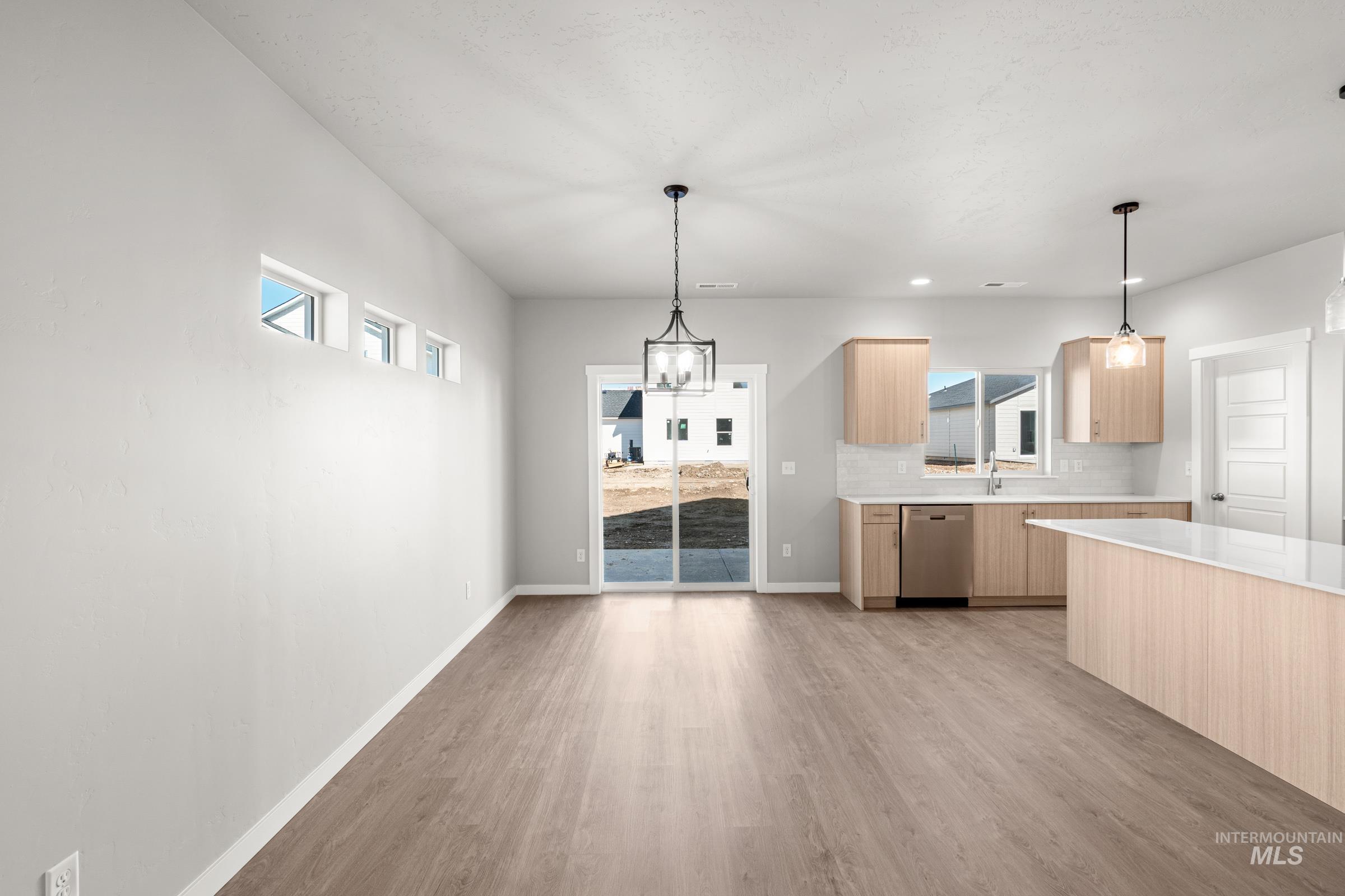 6642 W Black Butte Dr, Meridian, Idaho 83646, 3 Bedrooms, 2.5 Bathrooms, Residential For Sale, Price $499,990,MLS 98976251