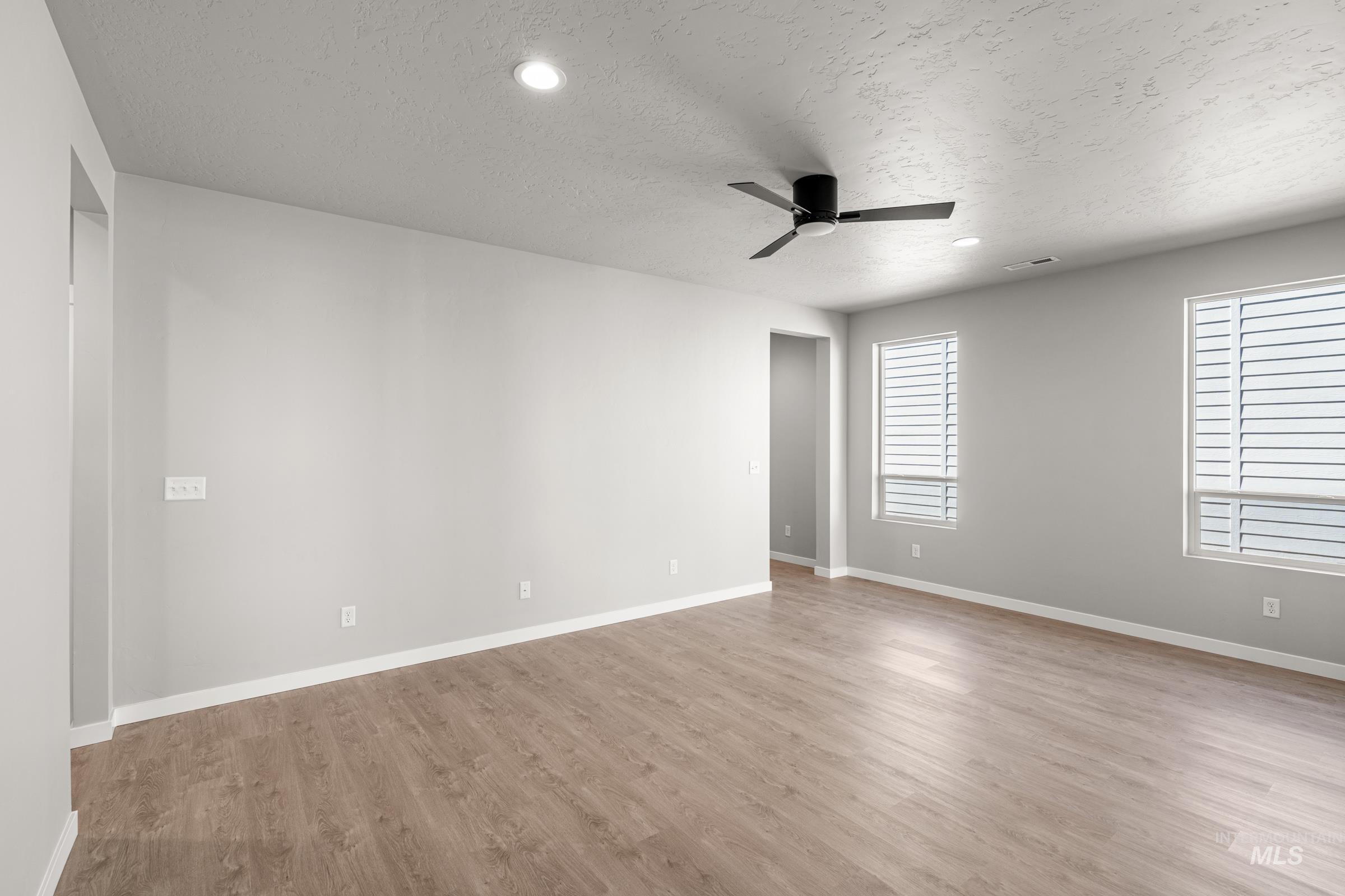 6642 W Black Butte Dr, Meridian, Idaho 83646, 3 Bedrooms, 2.5 Bathrooms, Residential For Sale, Price $499,990,MLS 98976251