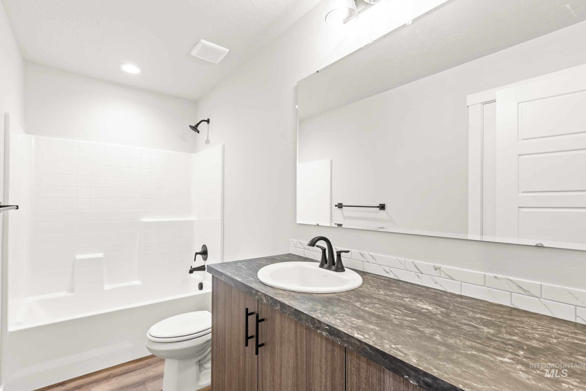 6638 W Black Butte Dr, Meridian, Idaho 83646, 3 Bedrooms, 2.5 Bathrooms, Residential For Sale, Price $474,990, 98976252