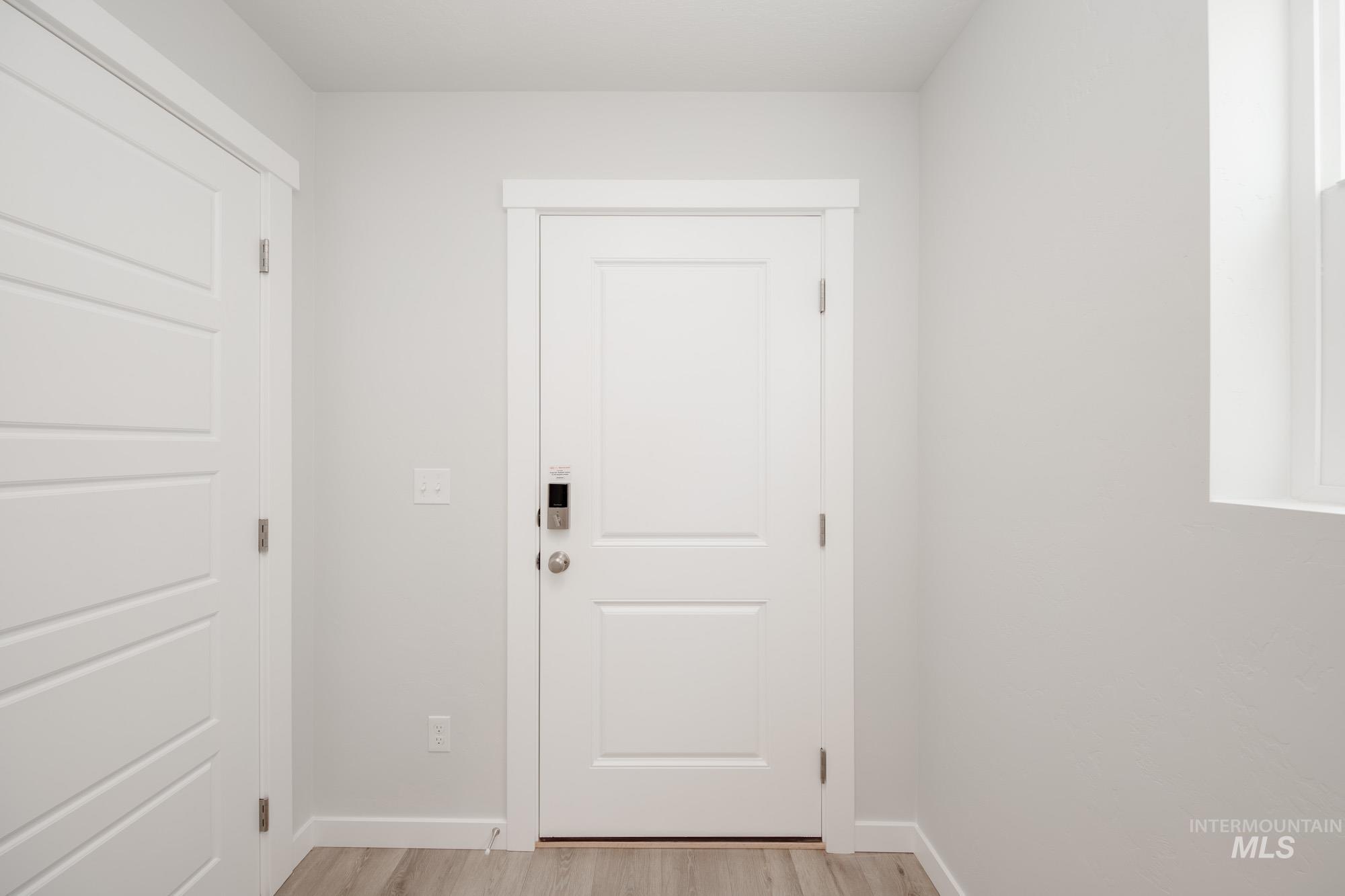 6751 W Redwood Creek Dr, Meridian, Idaho 83646, 3 Bedrooms, 2.5 Bathrooms, Residential For Sale, Price $454,990, 98976254