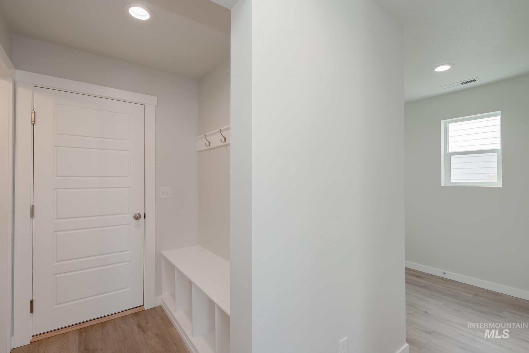 6751 W Redwood Creek Dr, Meridian, Idaho 83646, 3 Bedrooms, 2.5 Bathrooms, Residential For Sale, Price $454,990, 98976254