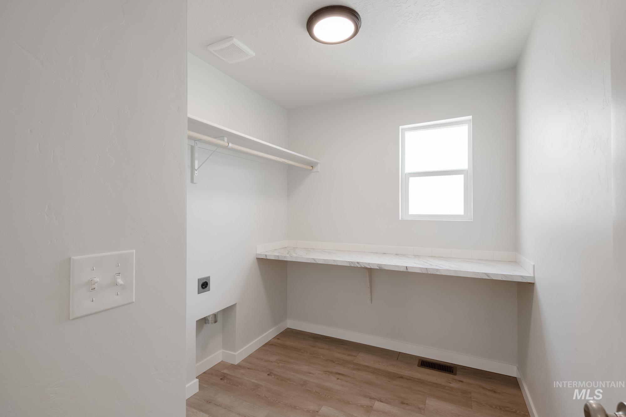 6751 W Redwood Creek Dr, Meridian, Idaho 83646, 3 Bedrooms, 2.5 Bathrooms, Residential For Sale, Price $454,990, 98976254