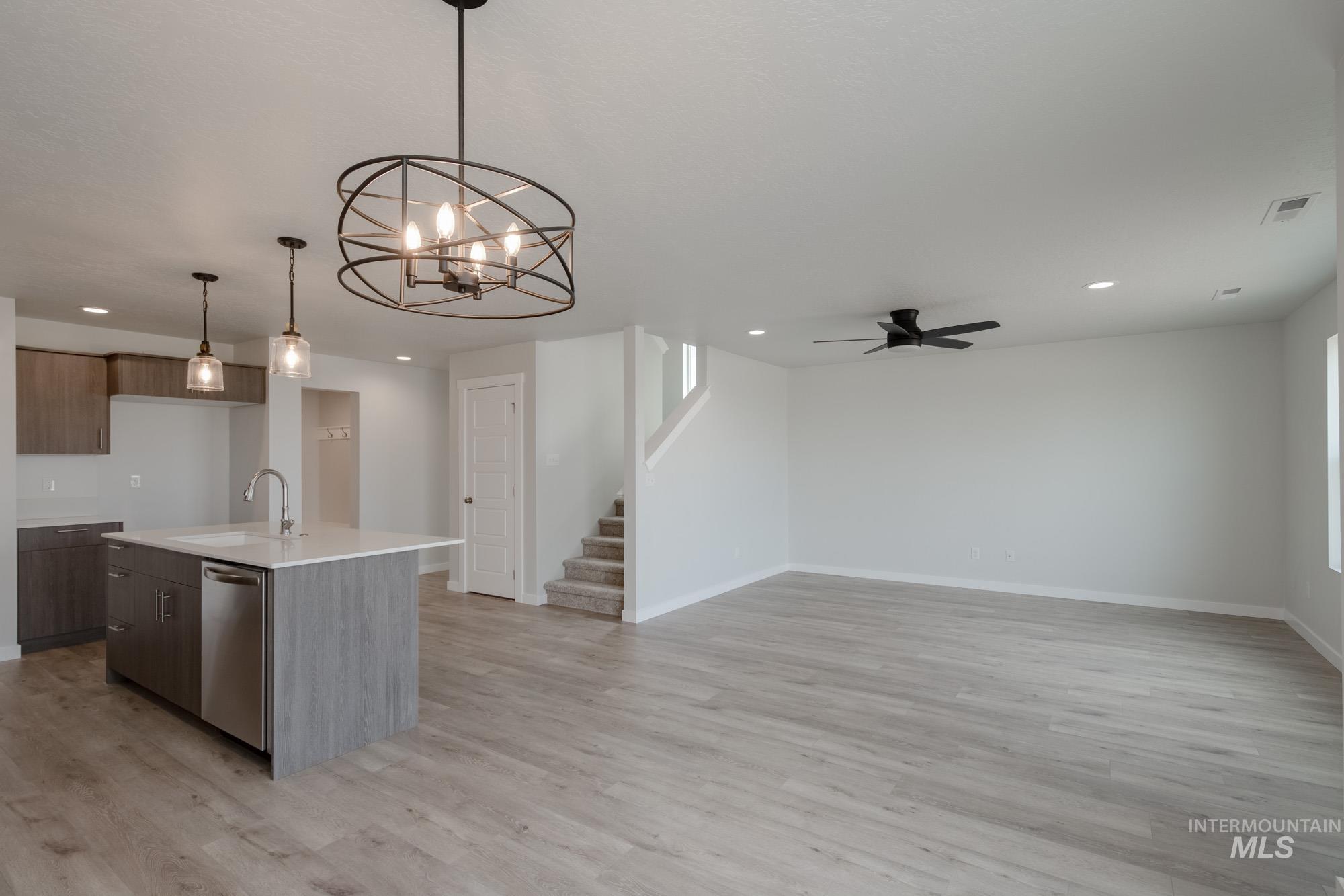 6751 W Redwood Creek Dr, Meridian, Idaho 83646, 3 Bedrooms, 2.5 Bathrooms, Residential For Sale, Price $454,990, 98976254