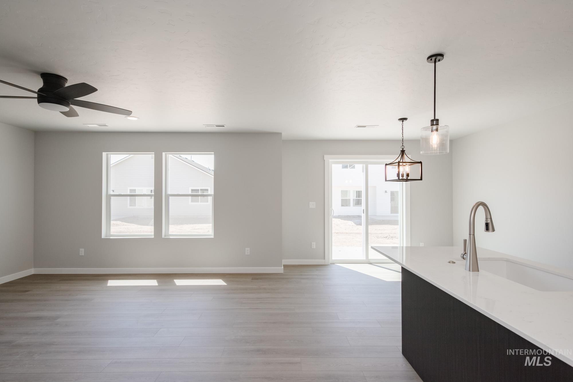 6733 W Redwood Creek Dr, Meridian, Idaho 83646, 3 Bedrooms, 2.5 Bathrooms, Residential For Sale, Price $484,990, 98976255