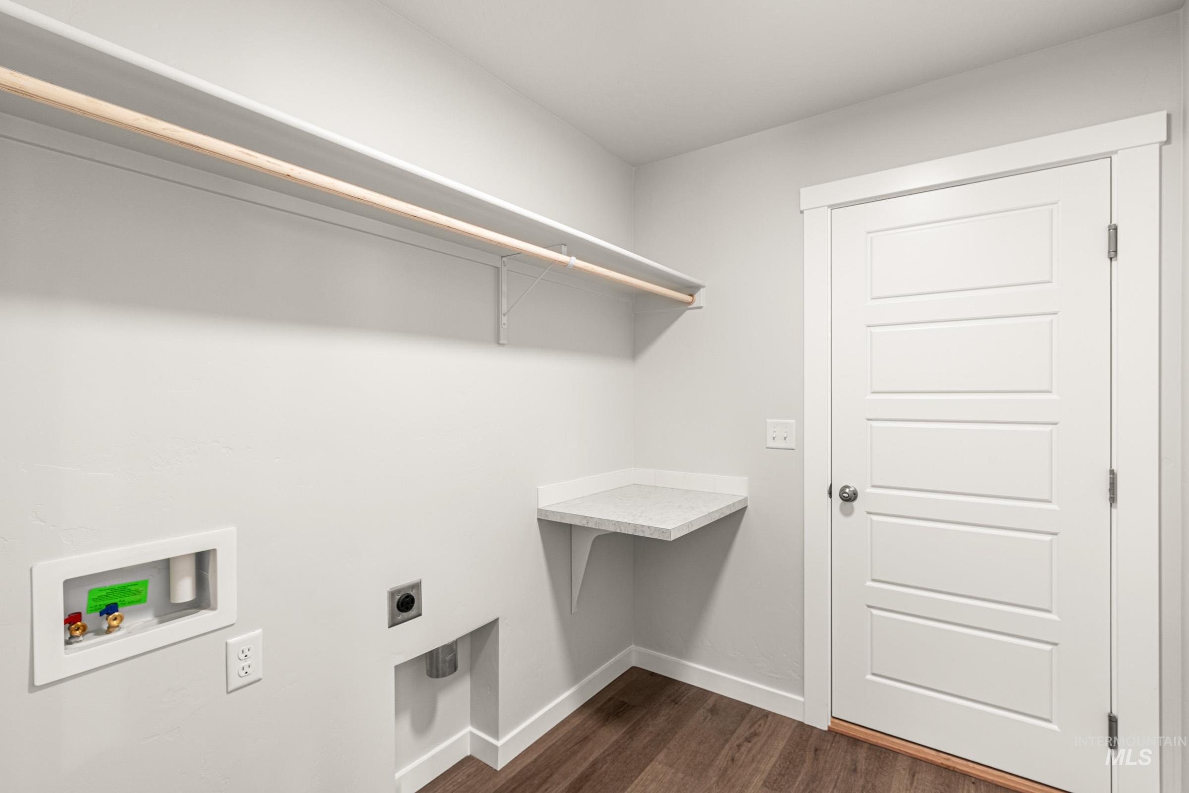 6715 W Redwood Creek Dr, Meridian, Idaho 83646, 4 Bedrooms, 2 Bathrooms, Residential For Sale, Price $479,990, 98976257