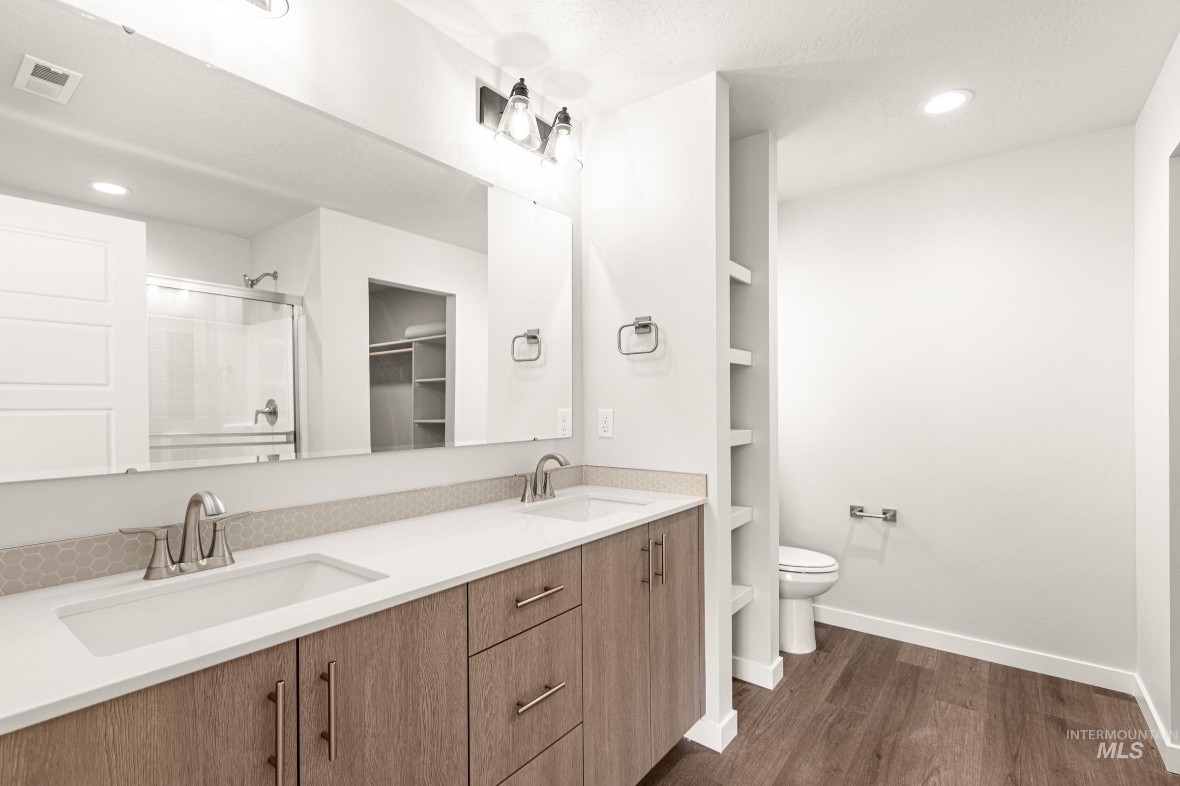 6715 W Redwood Creek Dr, Meridian, Idaho 83646, 4 Bedrooms, 2 Bathrooms, Residential For Sale, Price $479,990, 98976257