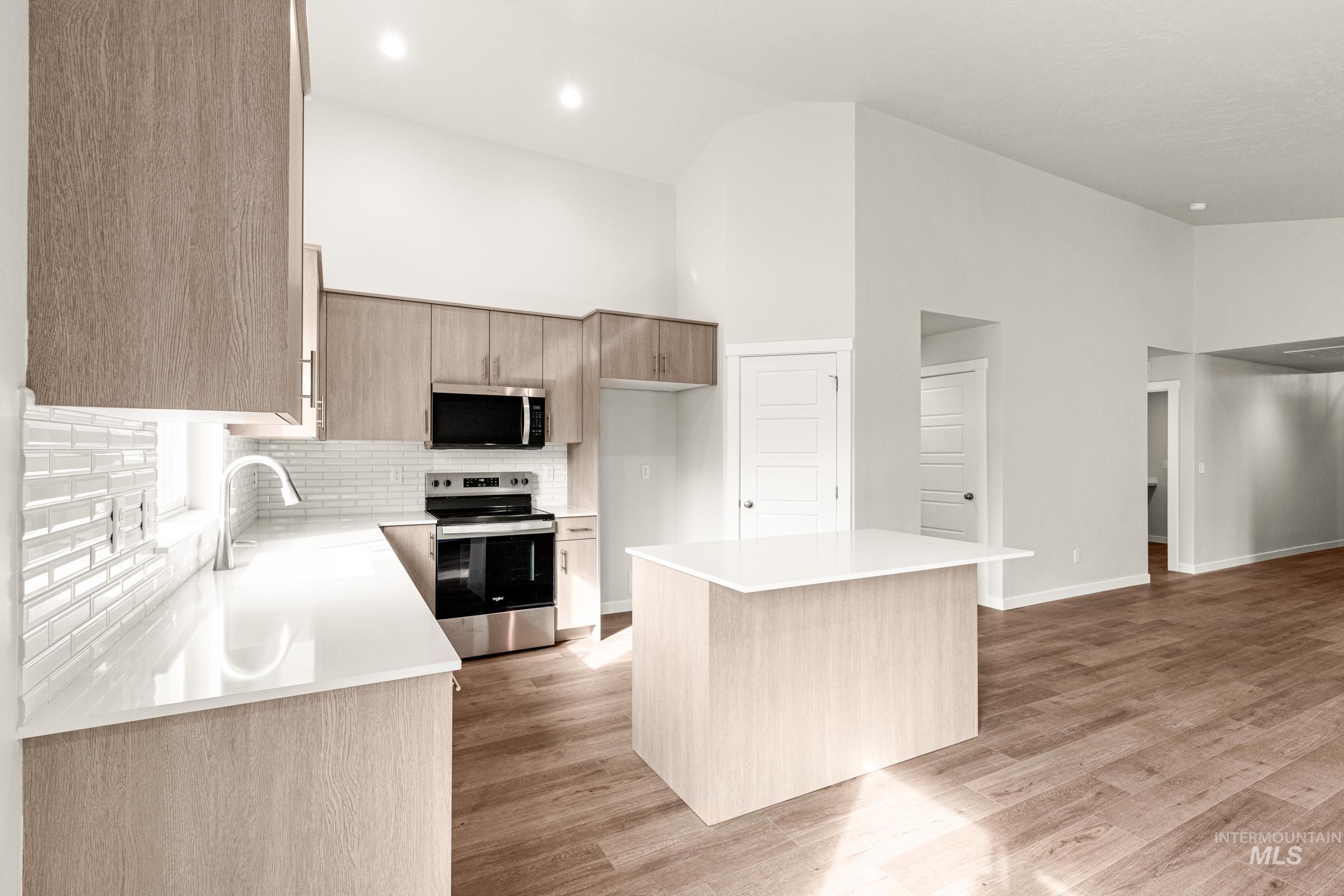 6715 W Redwood Creek Dr, Meridian, Idaho 83646, 4 Bedrooms, 2 Bathrooms, Residential For Sale, Price $479,990, 98976257