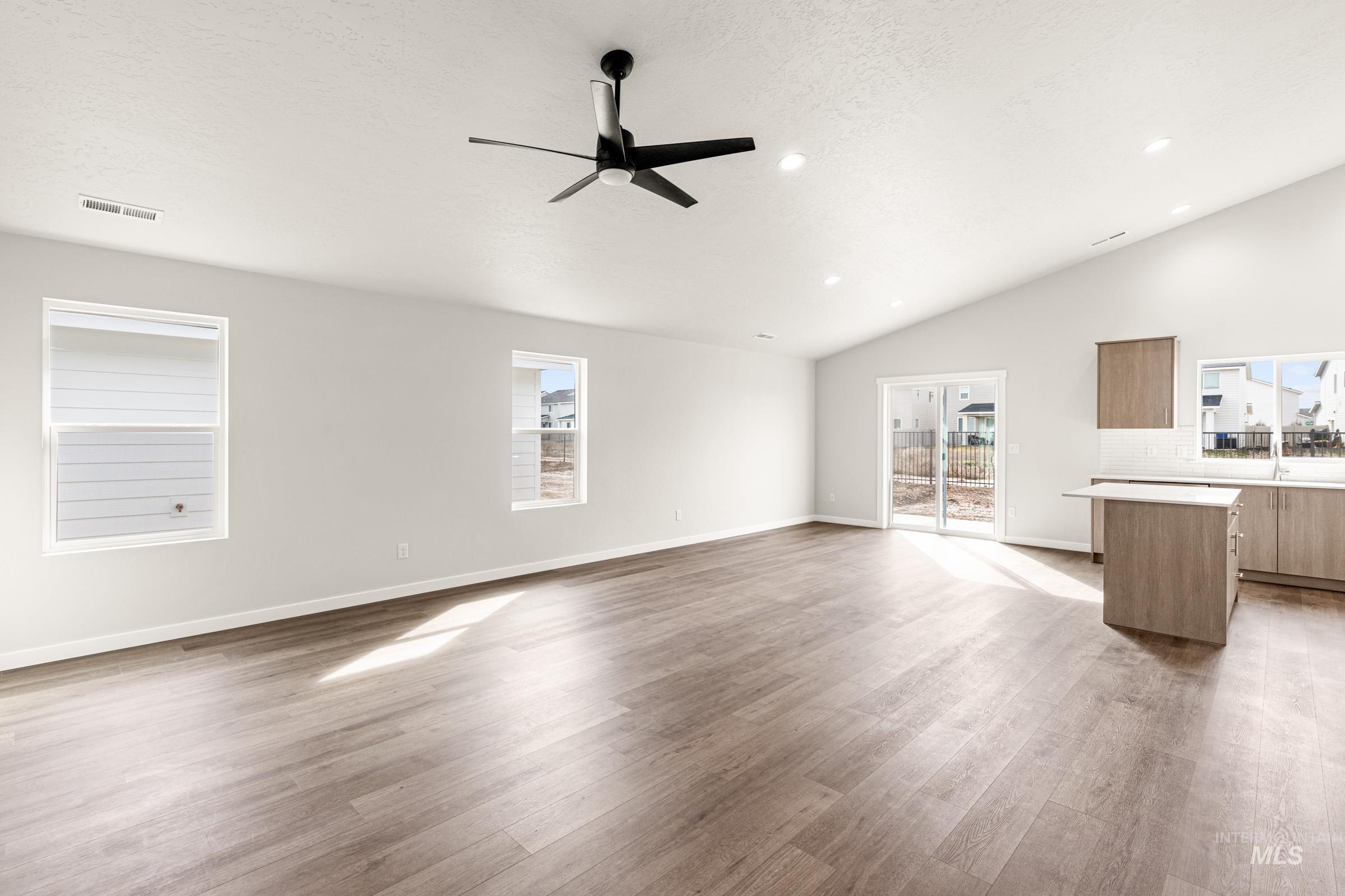 6715 W Redwood Creek Dr, Meridian, Idaho 83646, 4 Bedrooms, 2 Bathrooms, Residential For Sale, Price $479,990, 98976257