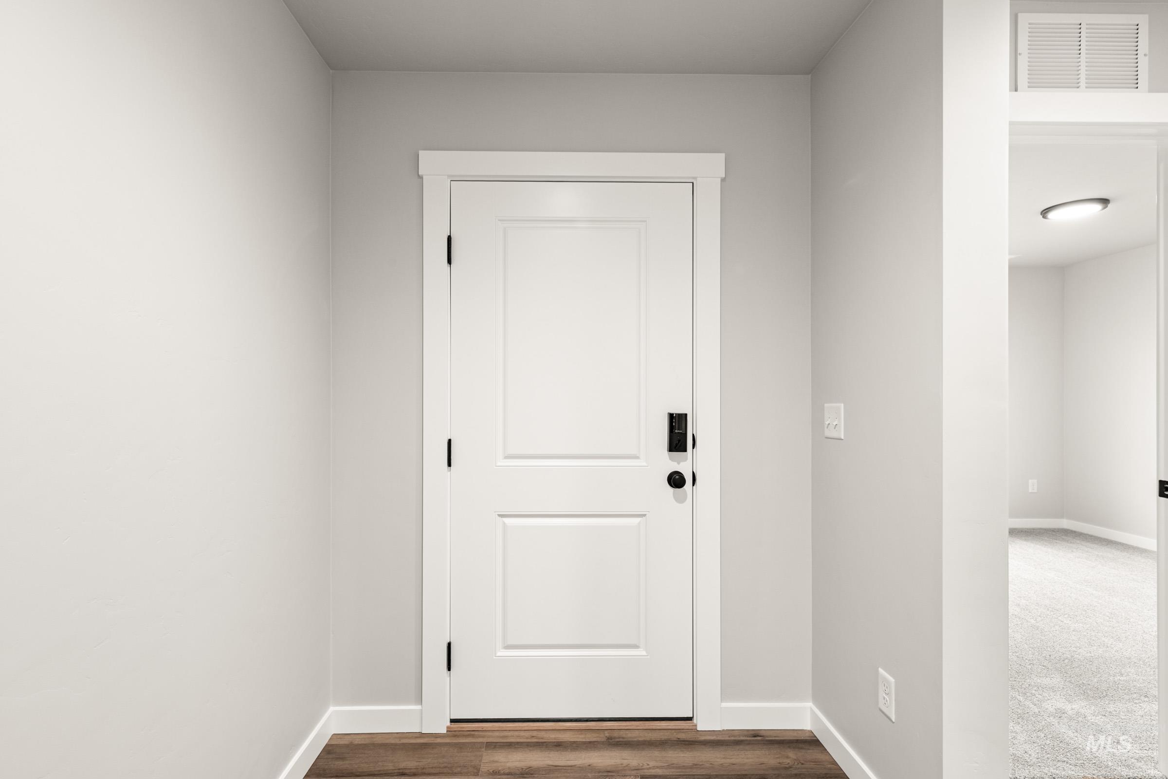 6697 W Redwood Creek Dr, Meridian, Idaho 83646, 3 Bedrooms, 2 Bathrooms, Residential For Sale, Price $449,990, 98976258